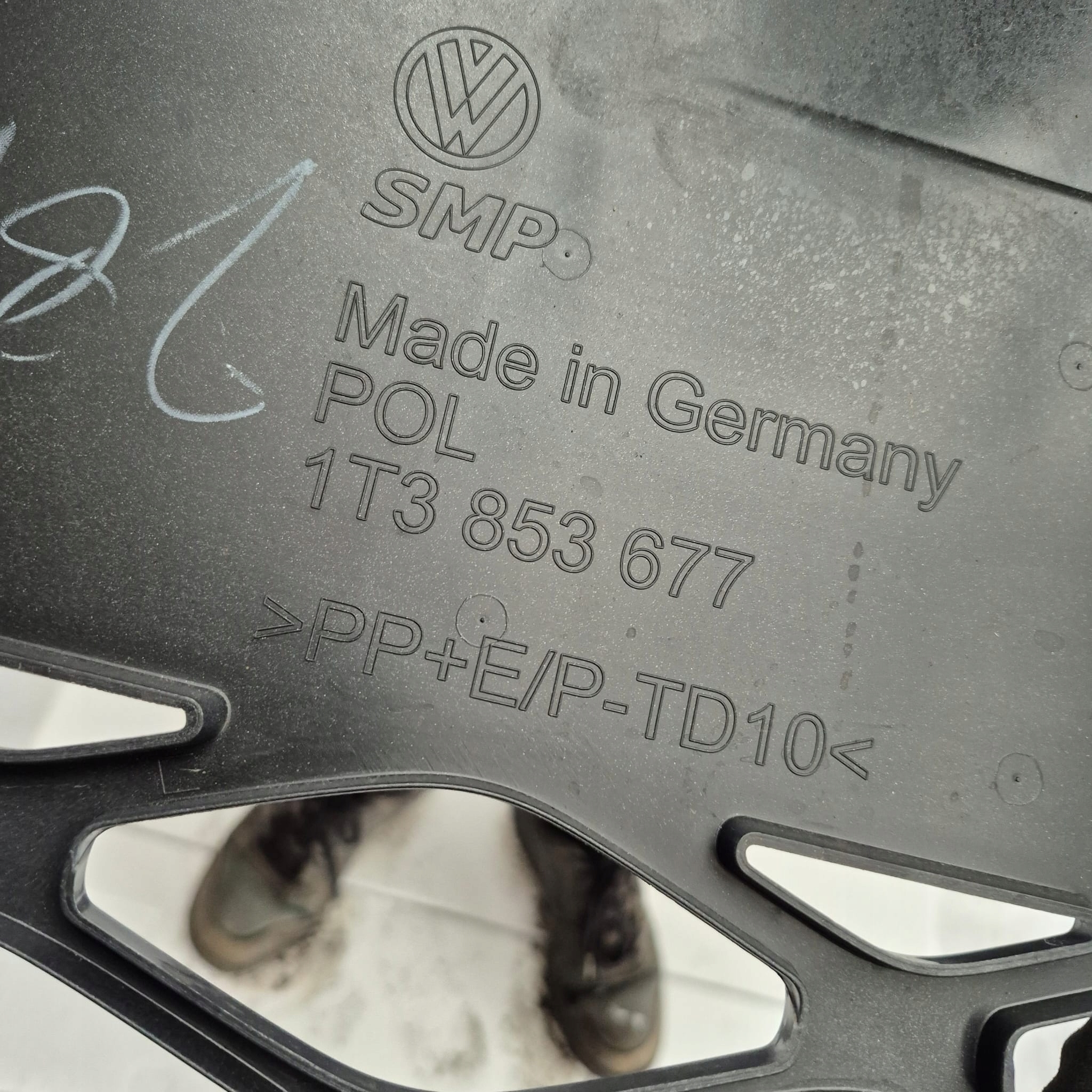 VW ID. BUZZ ID BUZZ 22-> nárazník předek přední PDC
