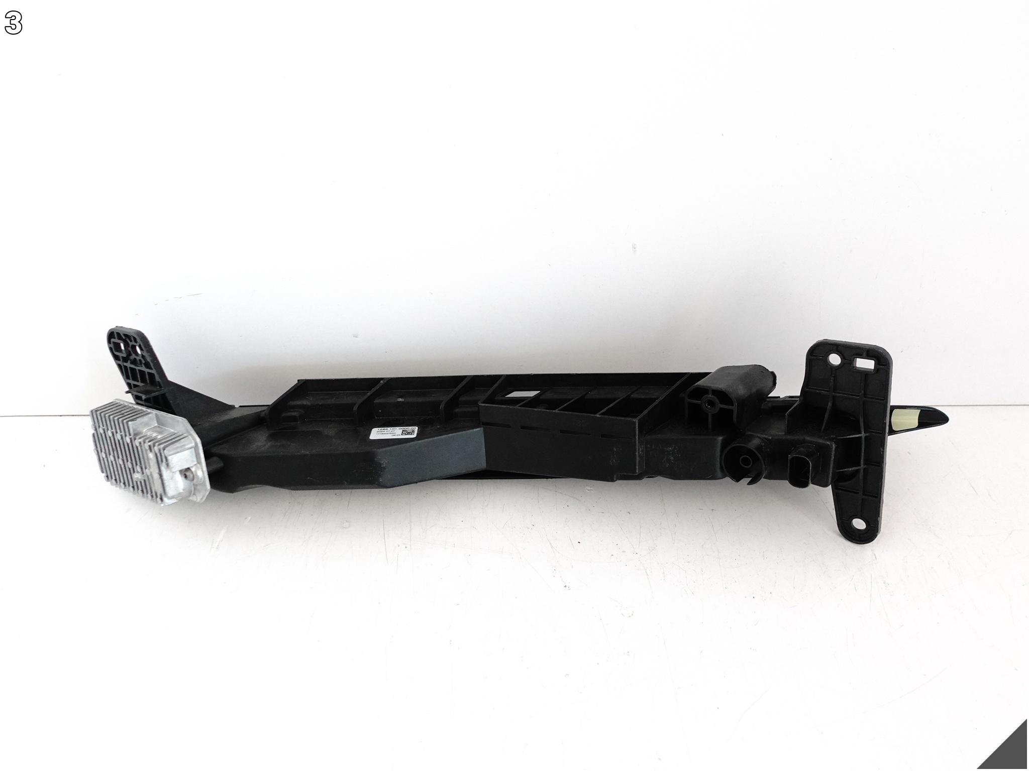 PORSCHE CAYENNE III E3 9Y0 GTS COUPE / SUV LIFT 23- light LED DRL left EU