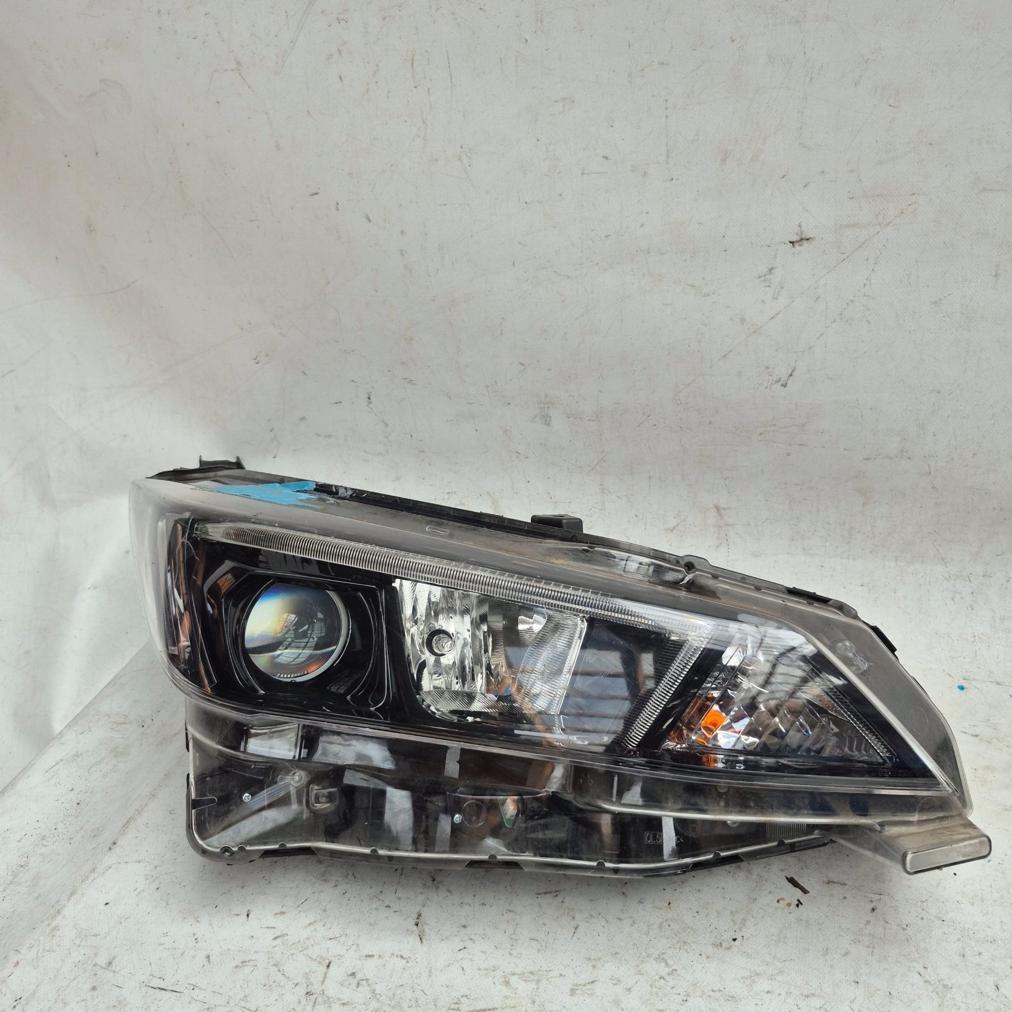 NISSAN LEAF II 2 17- light right front front lens LED 260105SH0A