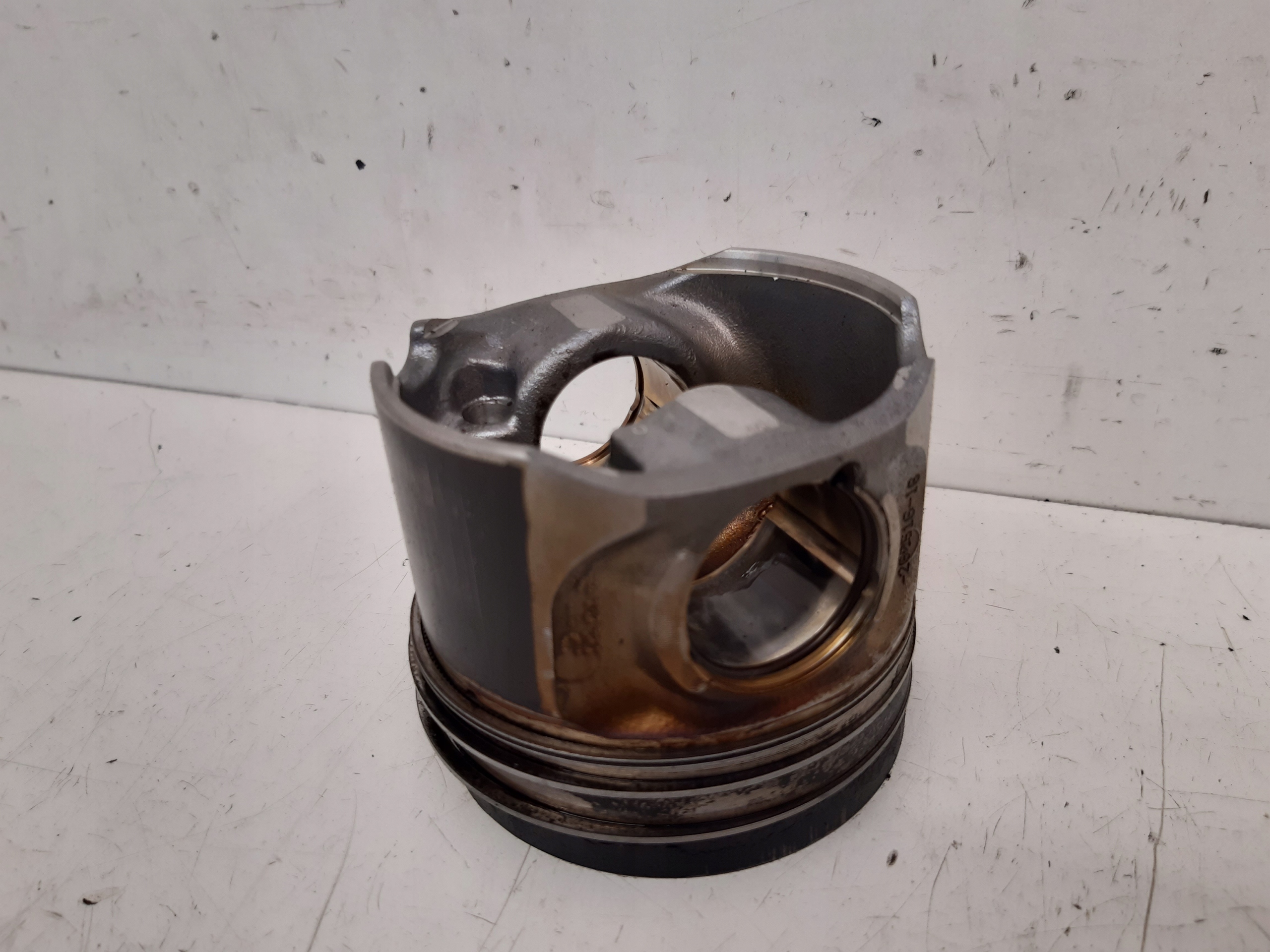 piston Audi A4 B9