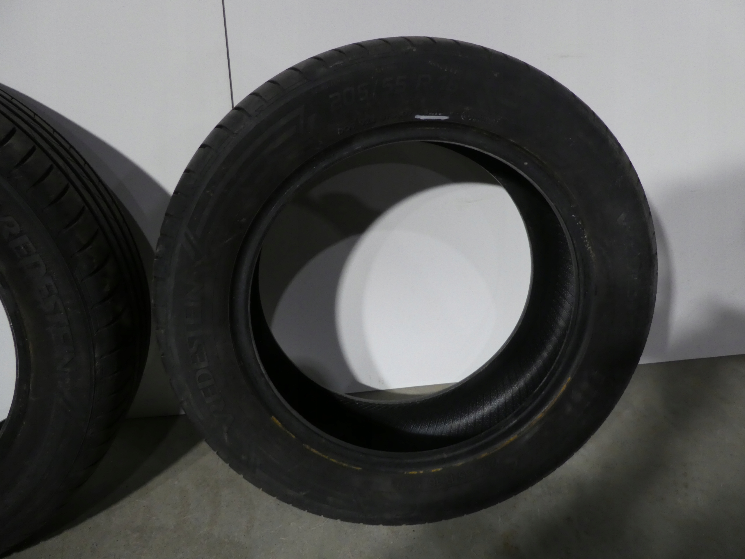 2X tyre Vredestein 205/55/16 2021R