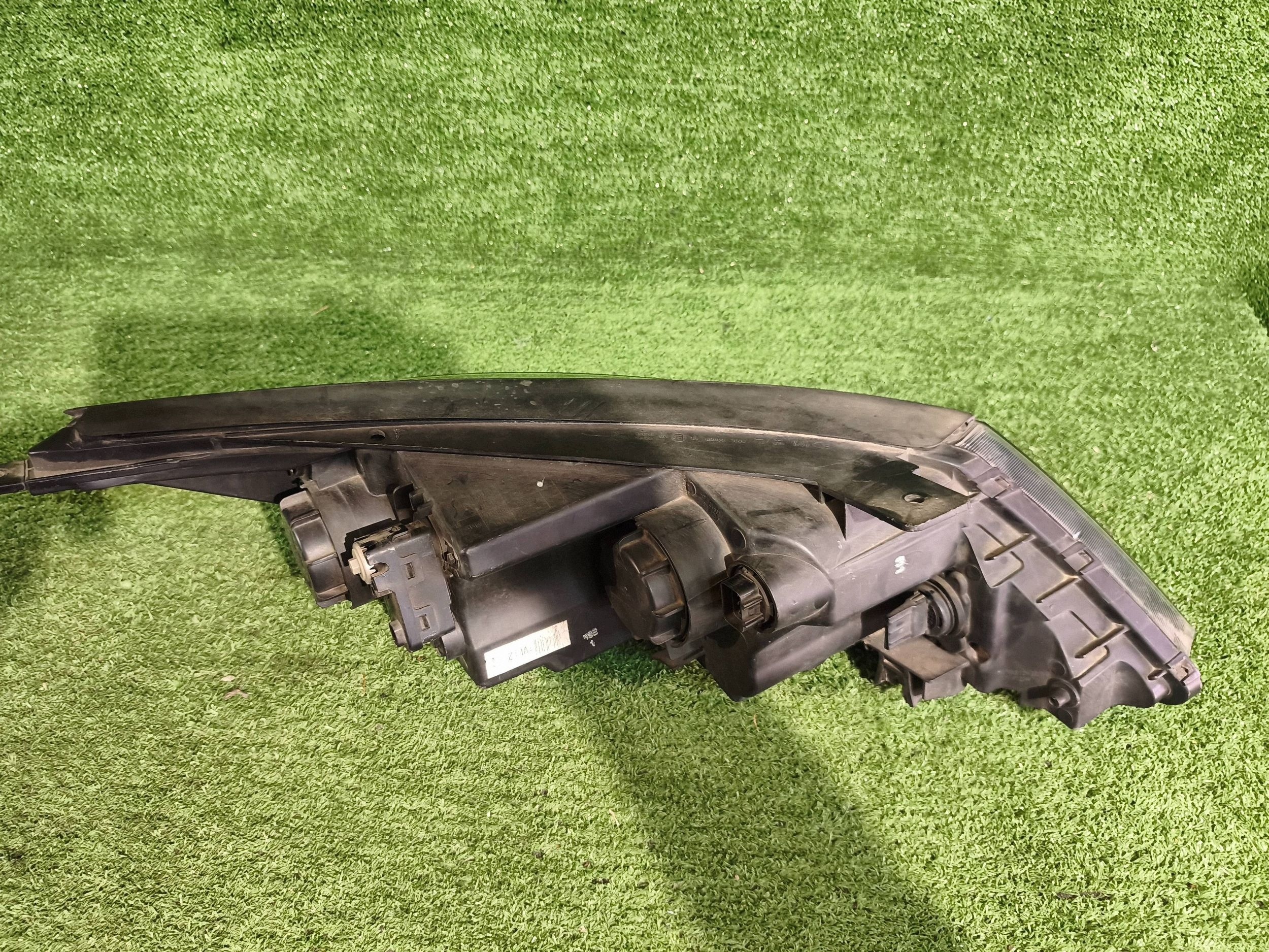 REFLEKTOR left front KIA SPORTAGE III 10- LED NR.R1449