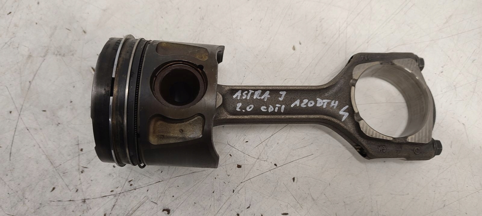 Piston Bielle A20DTH Opel Astra J kombi 2,0 CDTI