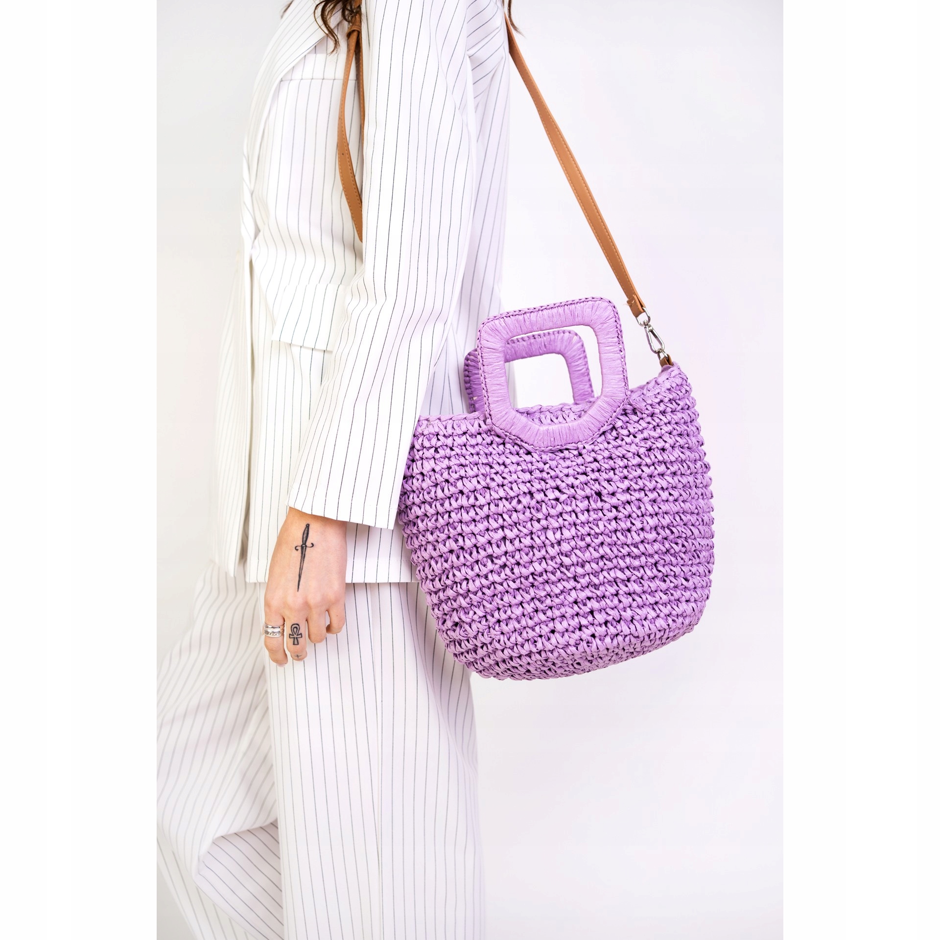 Torebka Koszyk Pleciona Letnia Różowa z Paskiem na Zamek na Lato Miejska Kolekcja letnia, plażowa