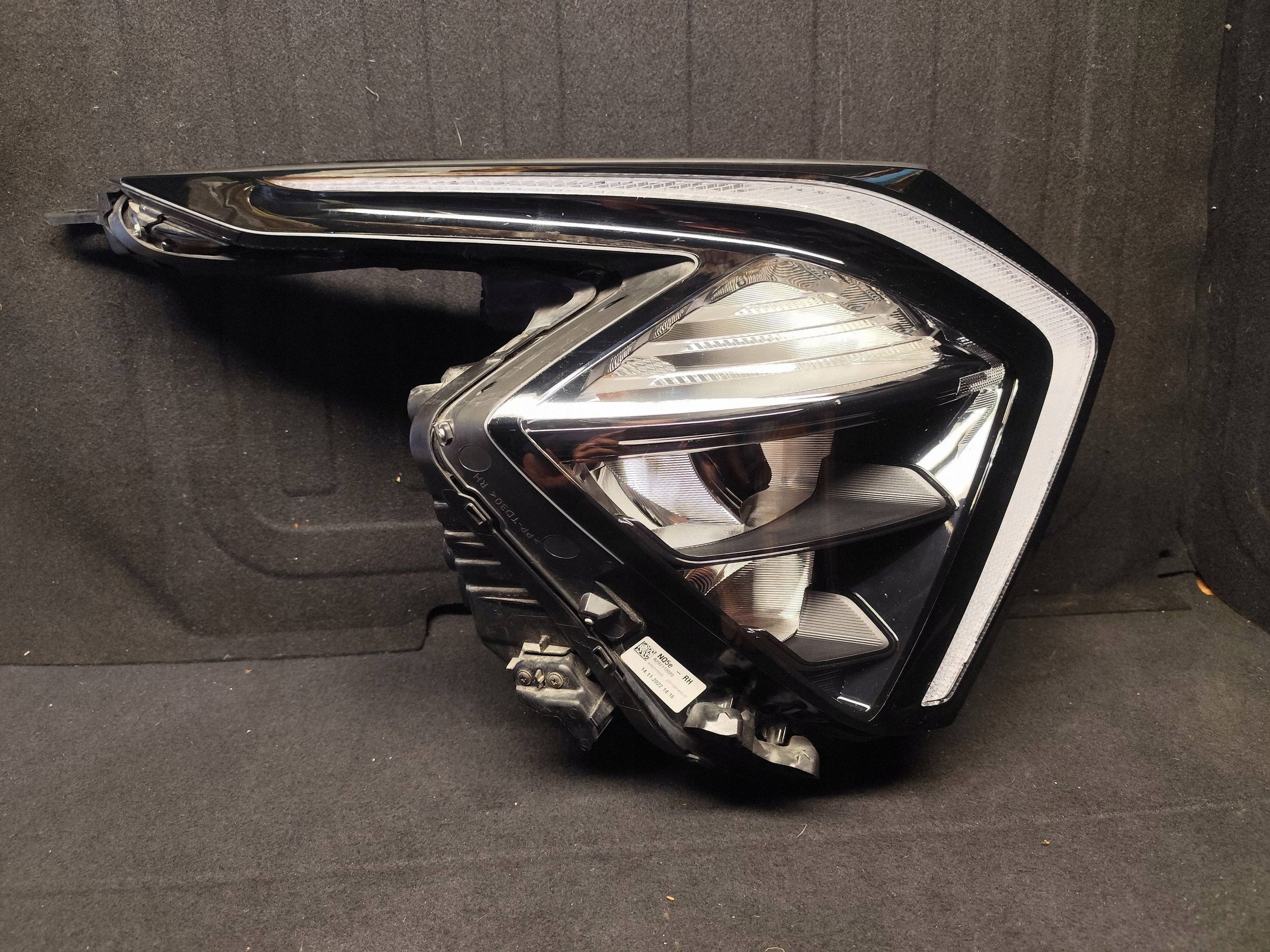 KIA SPORTAGE V light front right FULL LED R292112020 complete DEMONTAZ