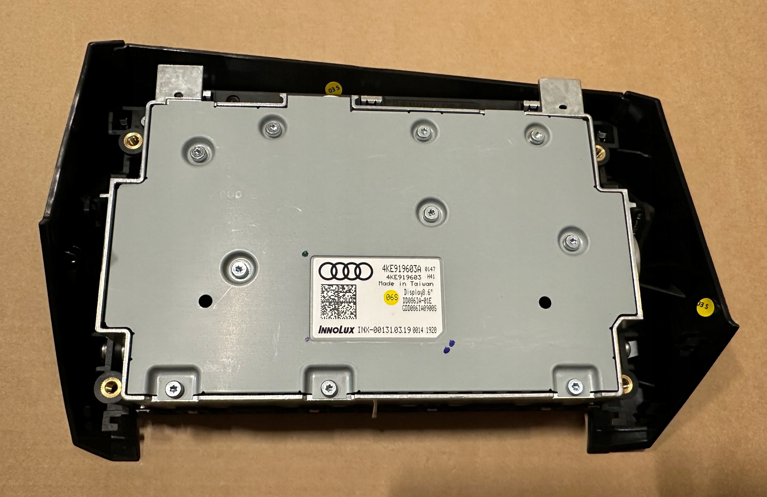 AUDI E TRON display LCD LED PANEL EKRAN 4KE919603A 27km Demo
