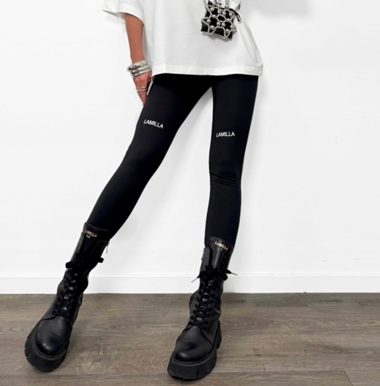 Černé legíny s logem La Milla na kolenou, velikost vel.