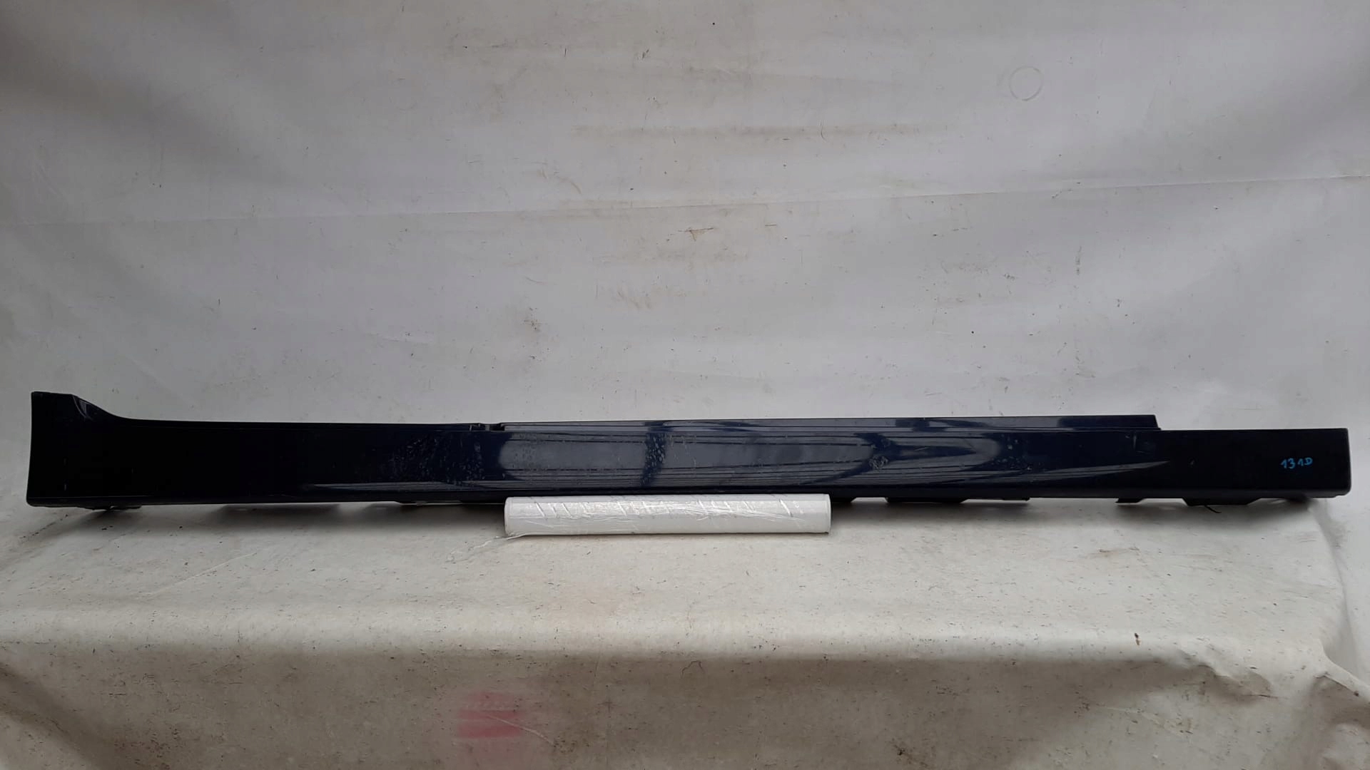 BMW 5 F10 F11 threshold right moulding threshold right 7184774