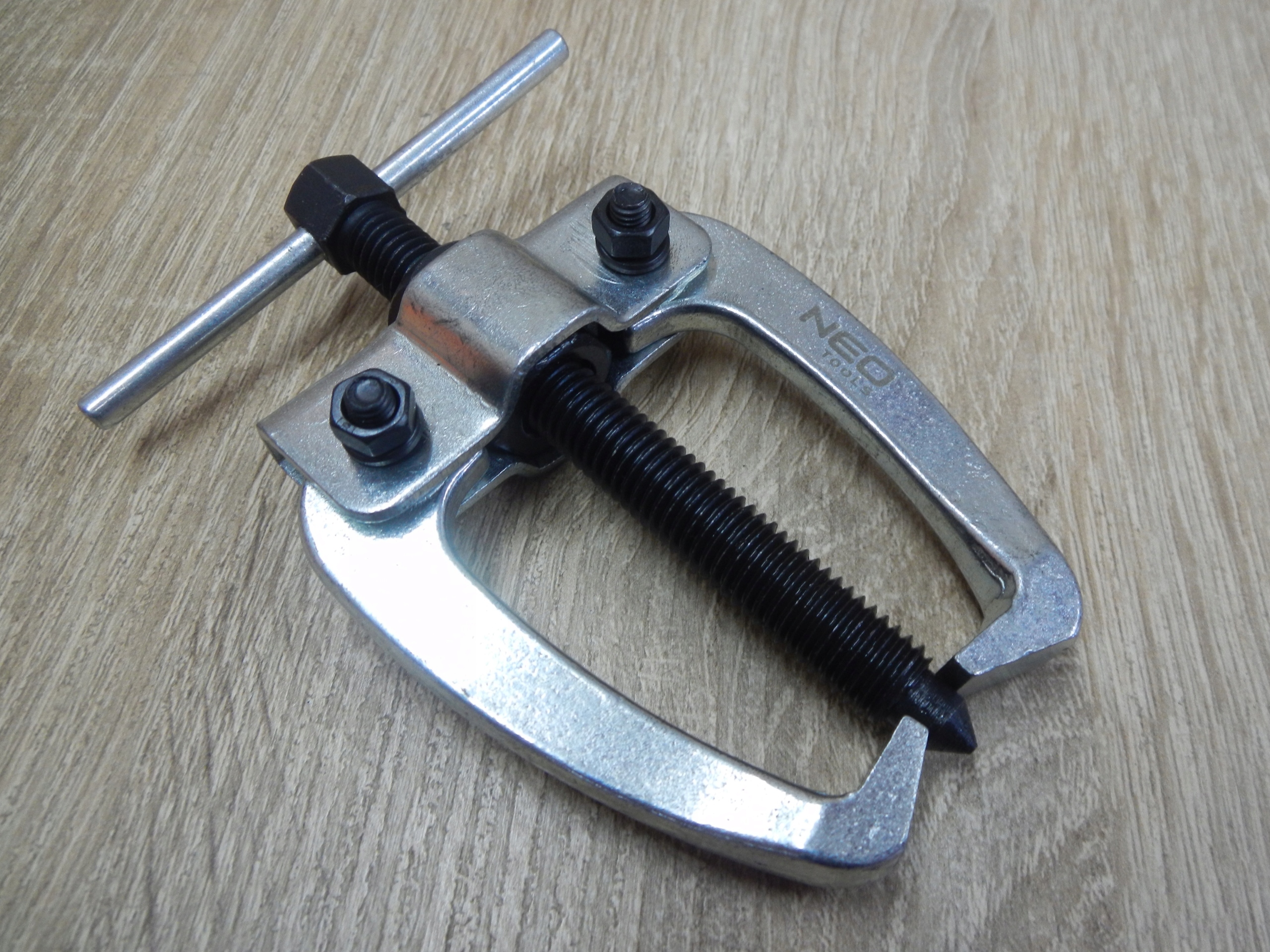 Ściągacz Hakowy Mini dwuramienny 1' SOLIDNY NEO Marka NEO TOOLS