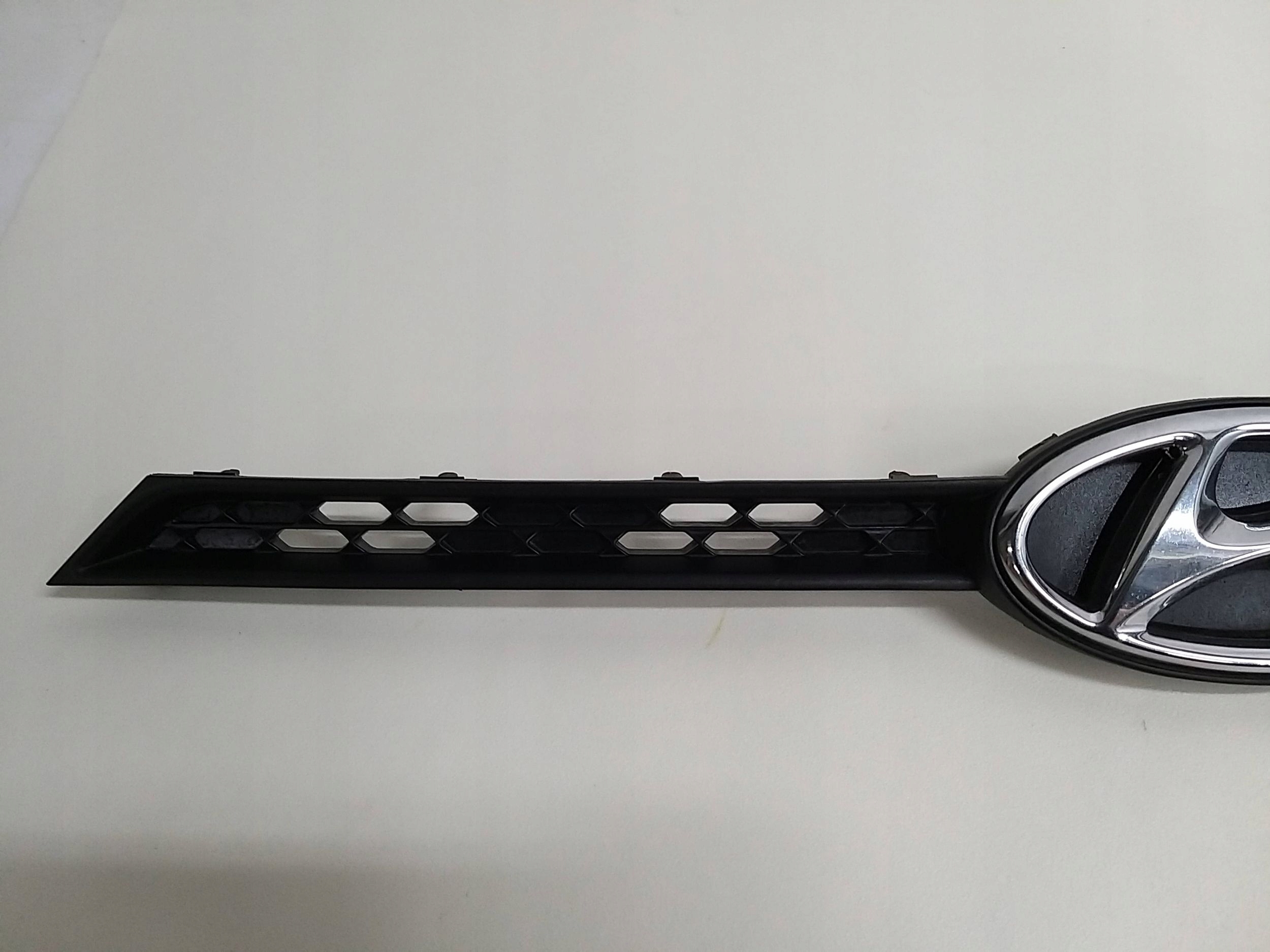 HYUNDAI I20 II 14- grill grille front 86351-C8000