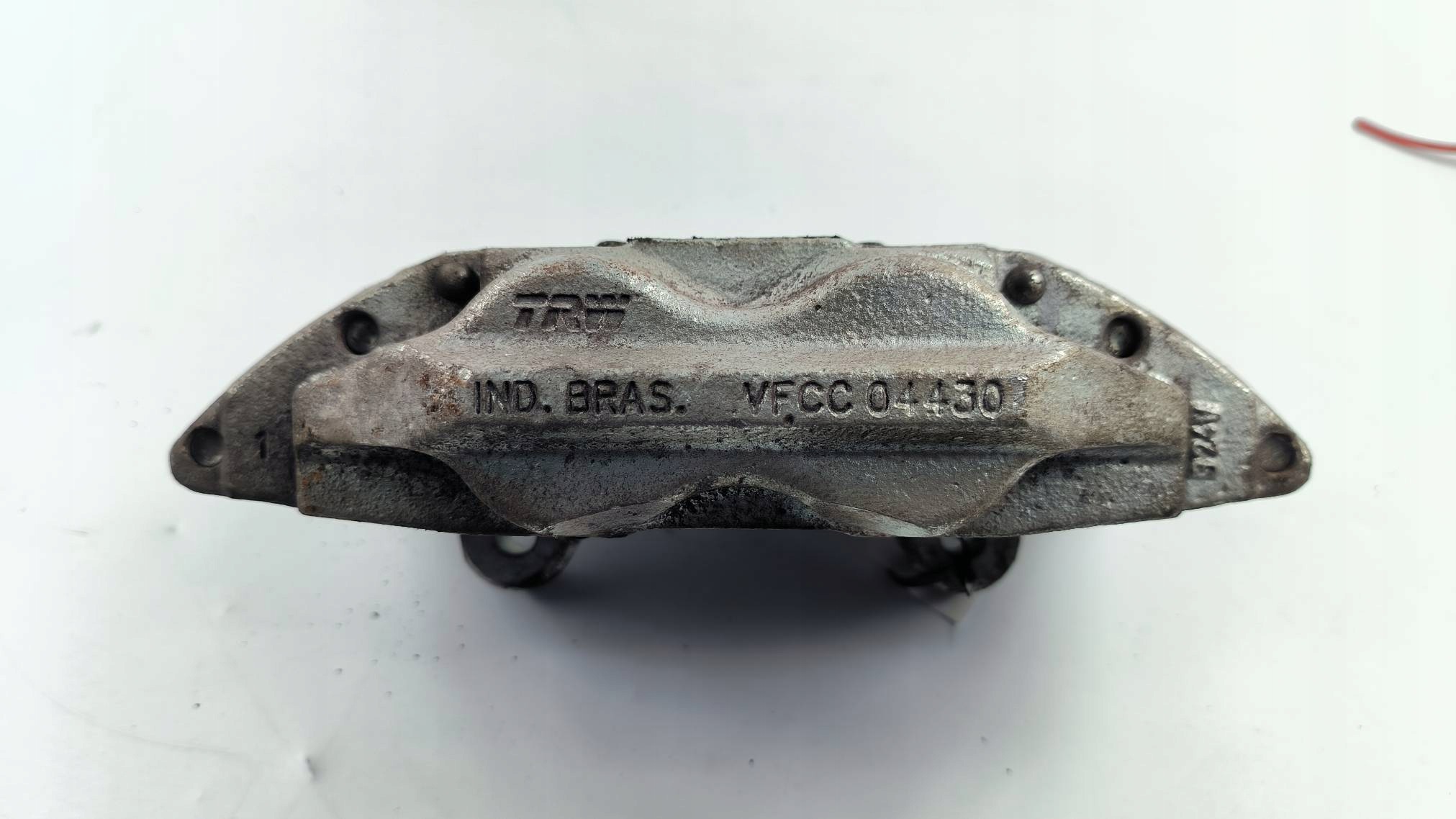 caliper brake front right 2.5 D-4D TOYOTA HILUX VII LIFT