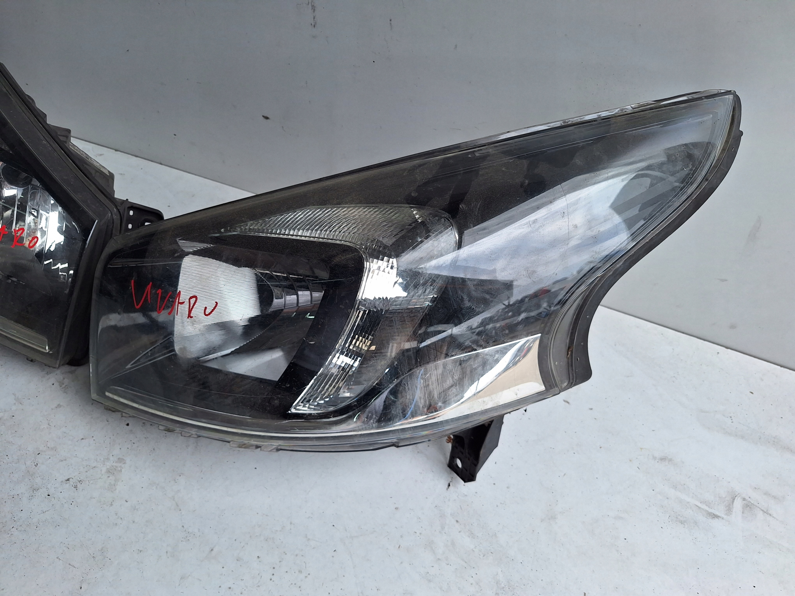 OPEL VIVARO B 14-19 light left UK