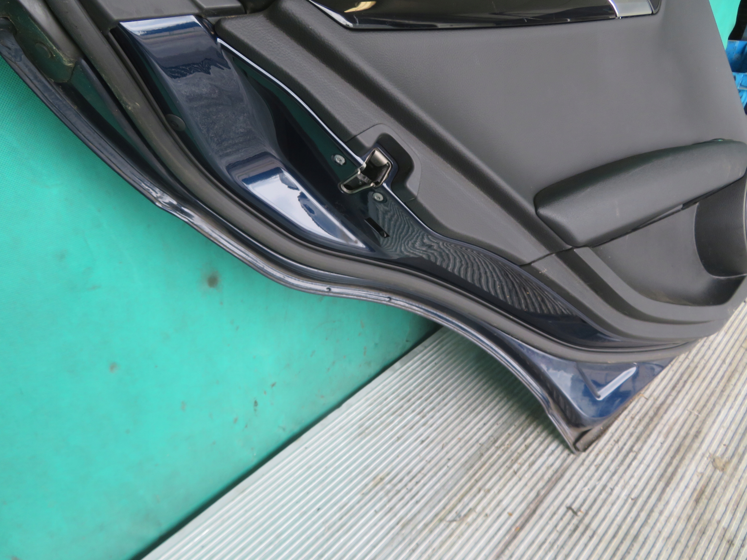 Tür links heck MERCEDES C KLASA W204 12R