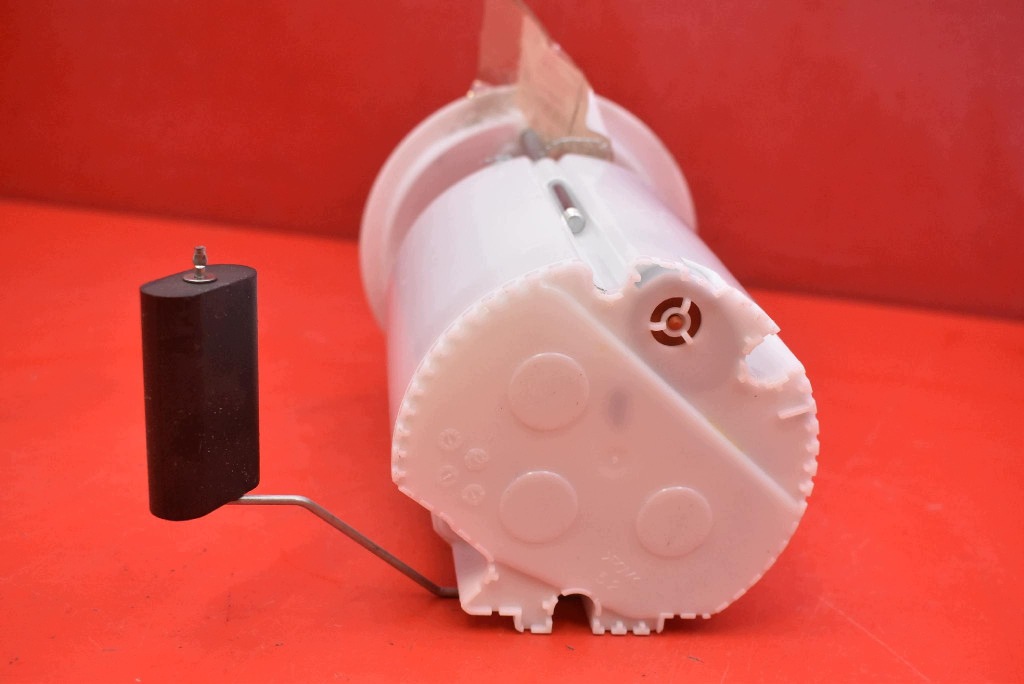 pump feed pump 13436579 OPEL CORSA E 1.4 16V 90 KM 14-20