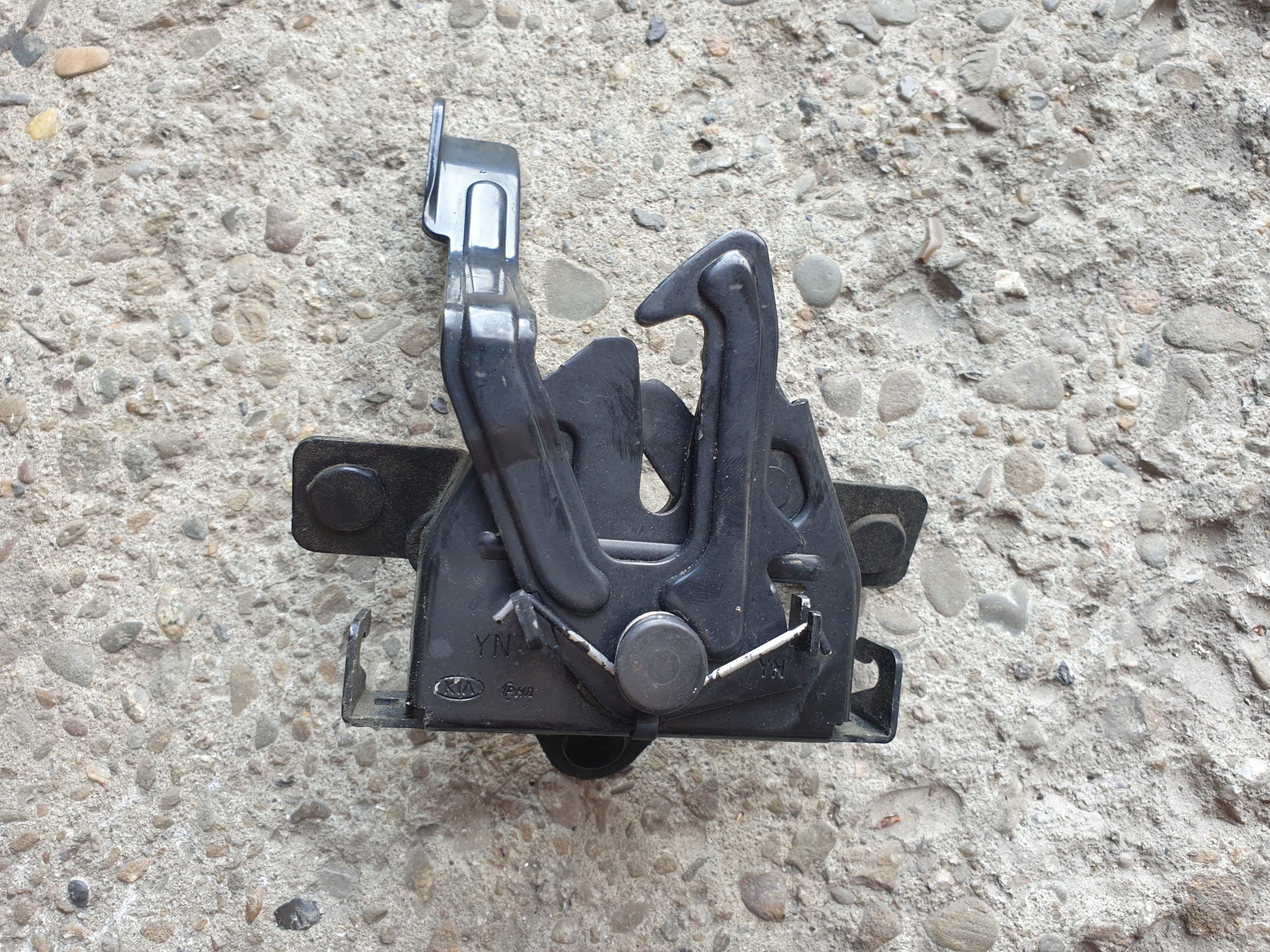 bonnet latch lock RYGIEL KIA VENGA 2009