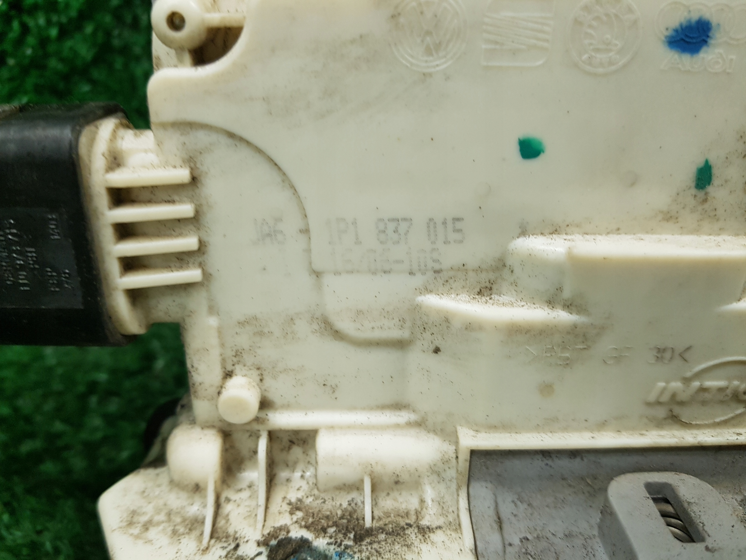 lock door left front SEAT LEON