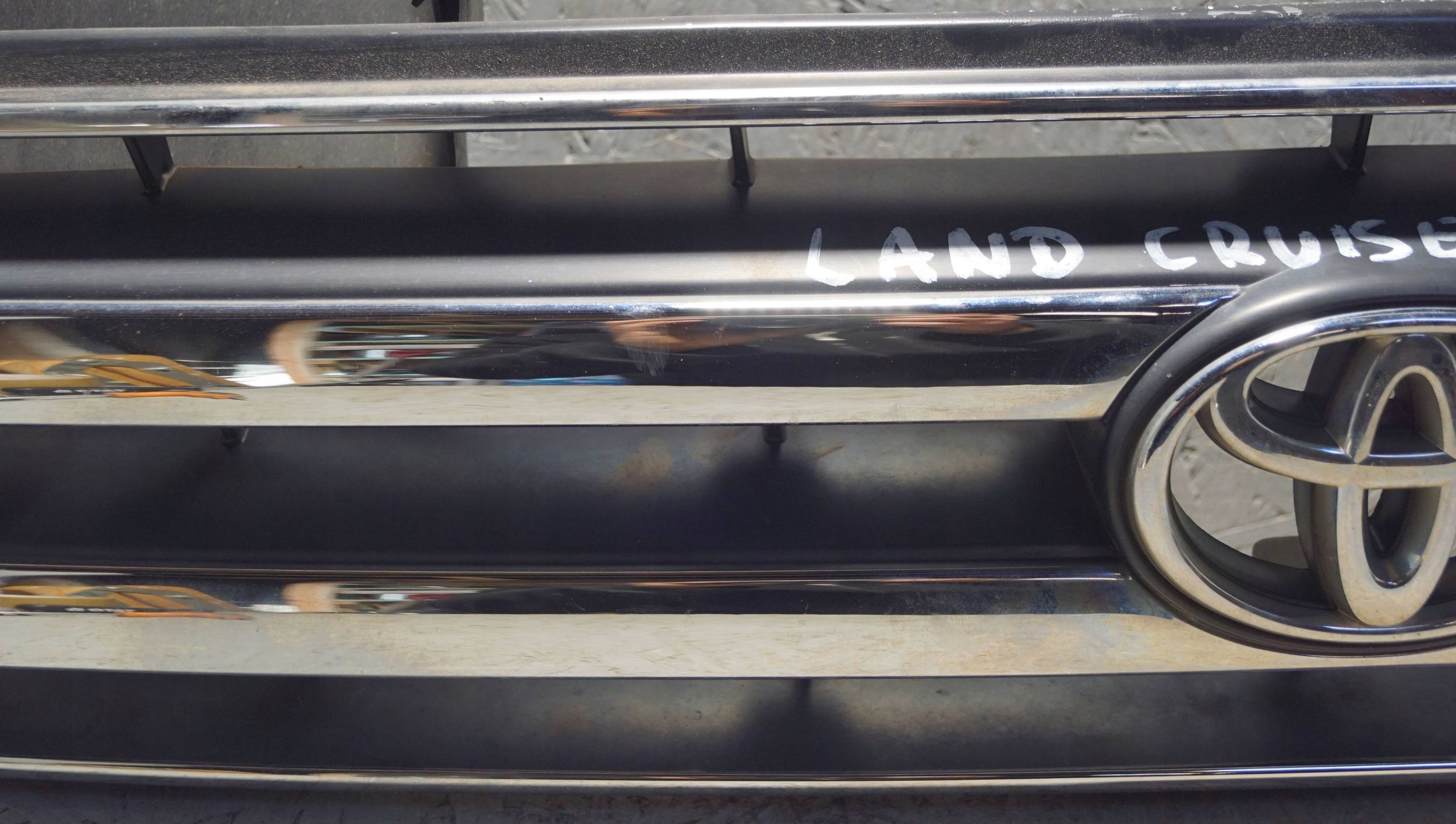 Toyota Land Cruiser J7/J9/J12/J15/J25 J9 Kühlergrill FRONTGRILL 5311160320 - Thumbnail 6