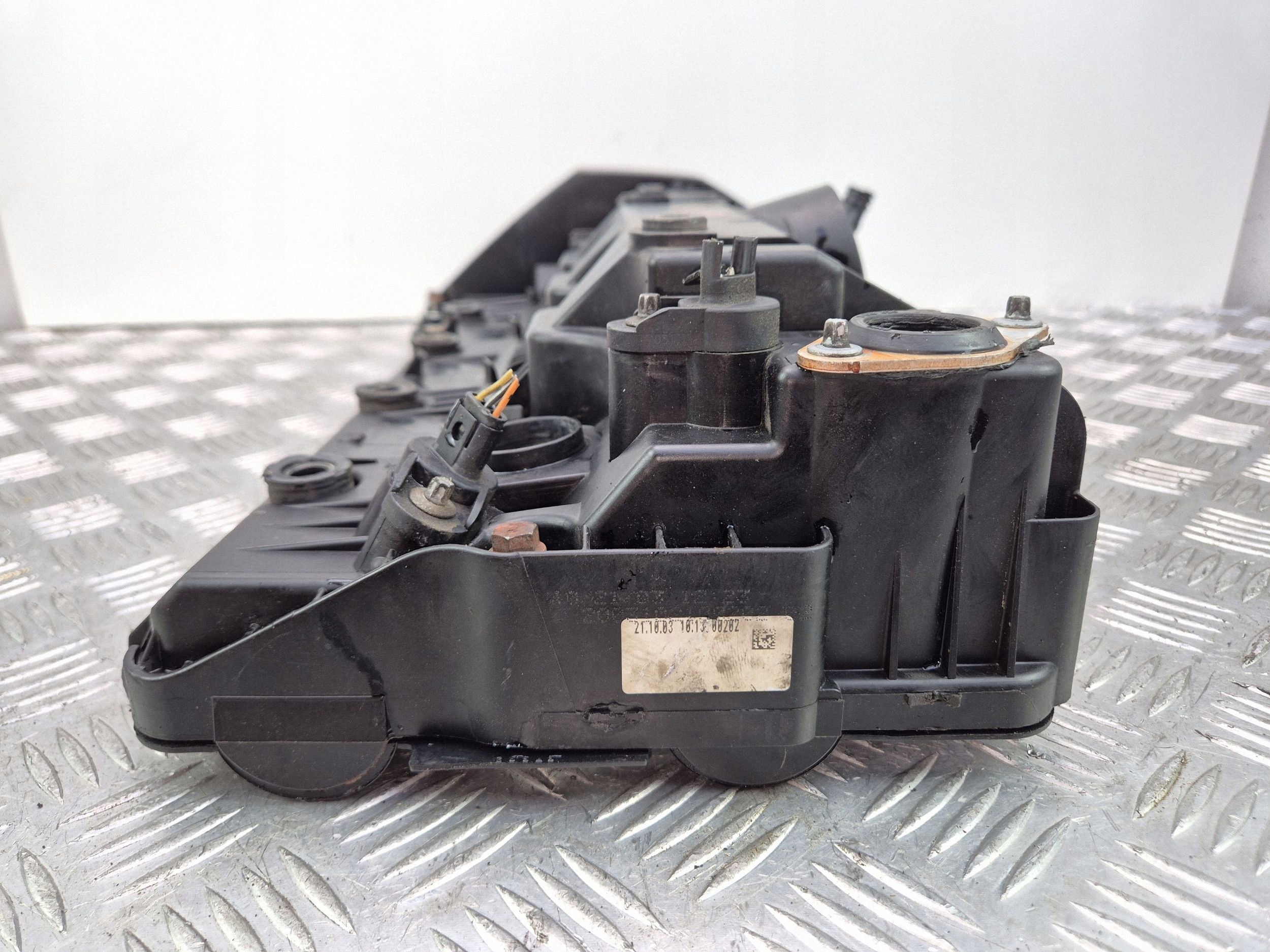 Abdeckung der Ventile BMW 7 E65 E66 750i 7522160 N62B48B