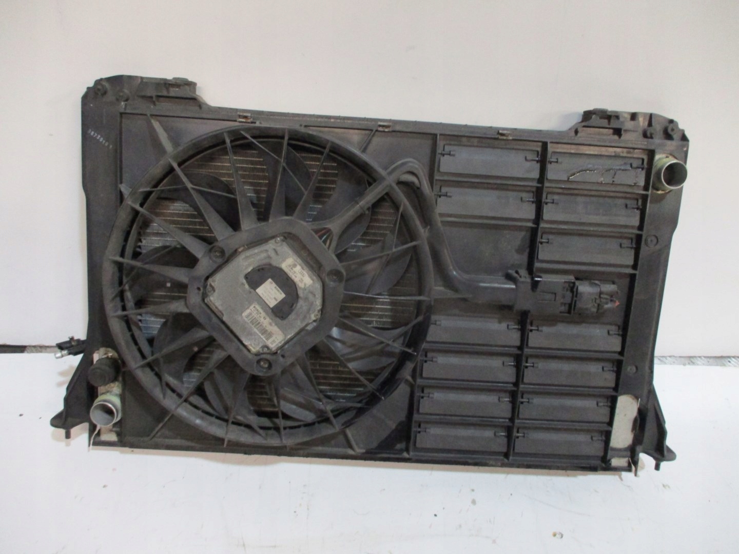 radiator Audi A8 4E0 3,0TDI