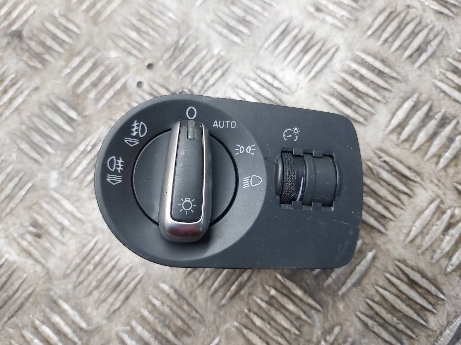 Interrupteur commande phares feux AUDI A3 8P