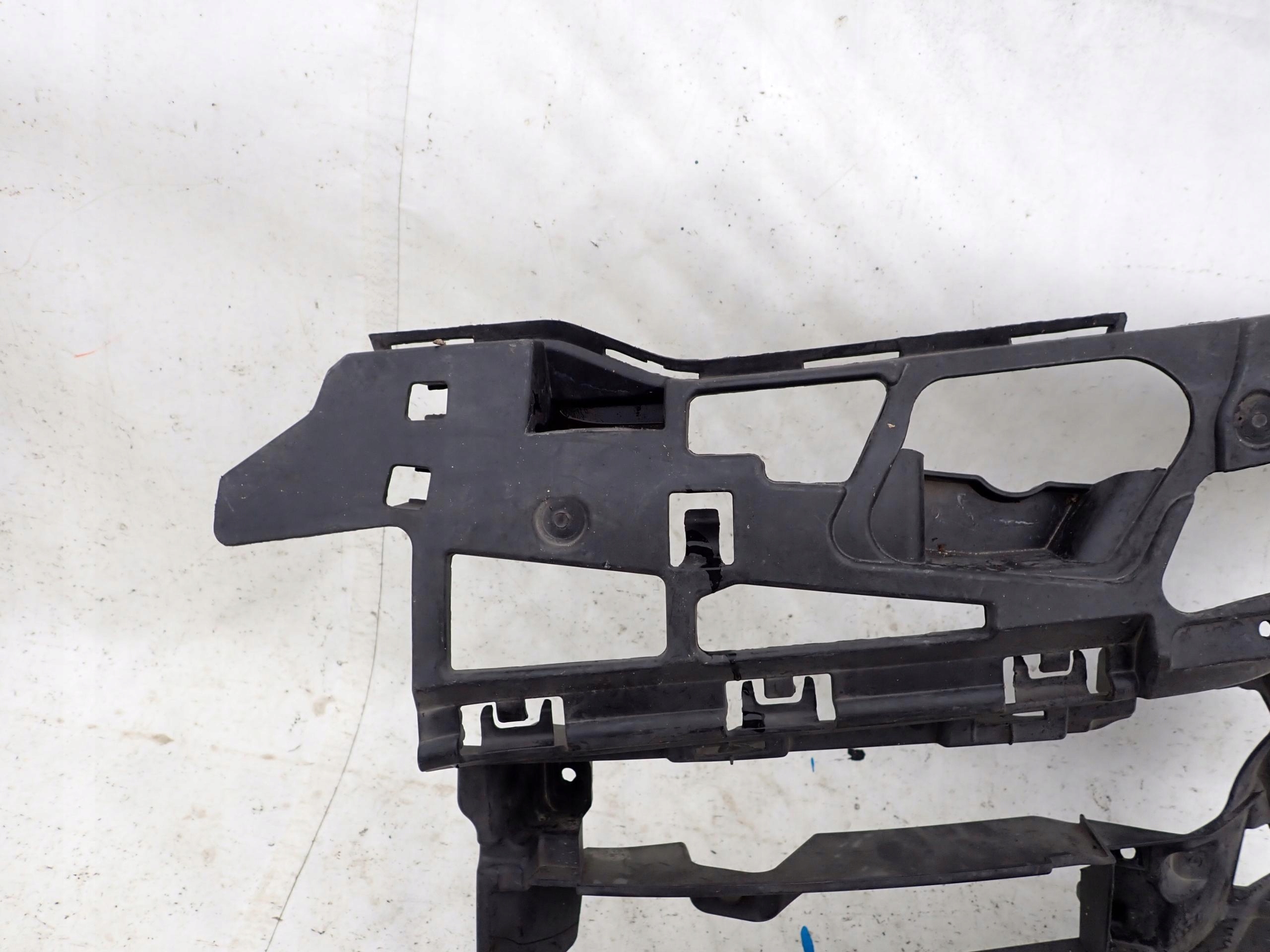 BMW G30 G31 support holder left front
