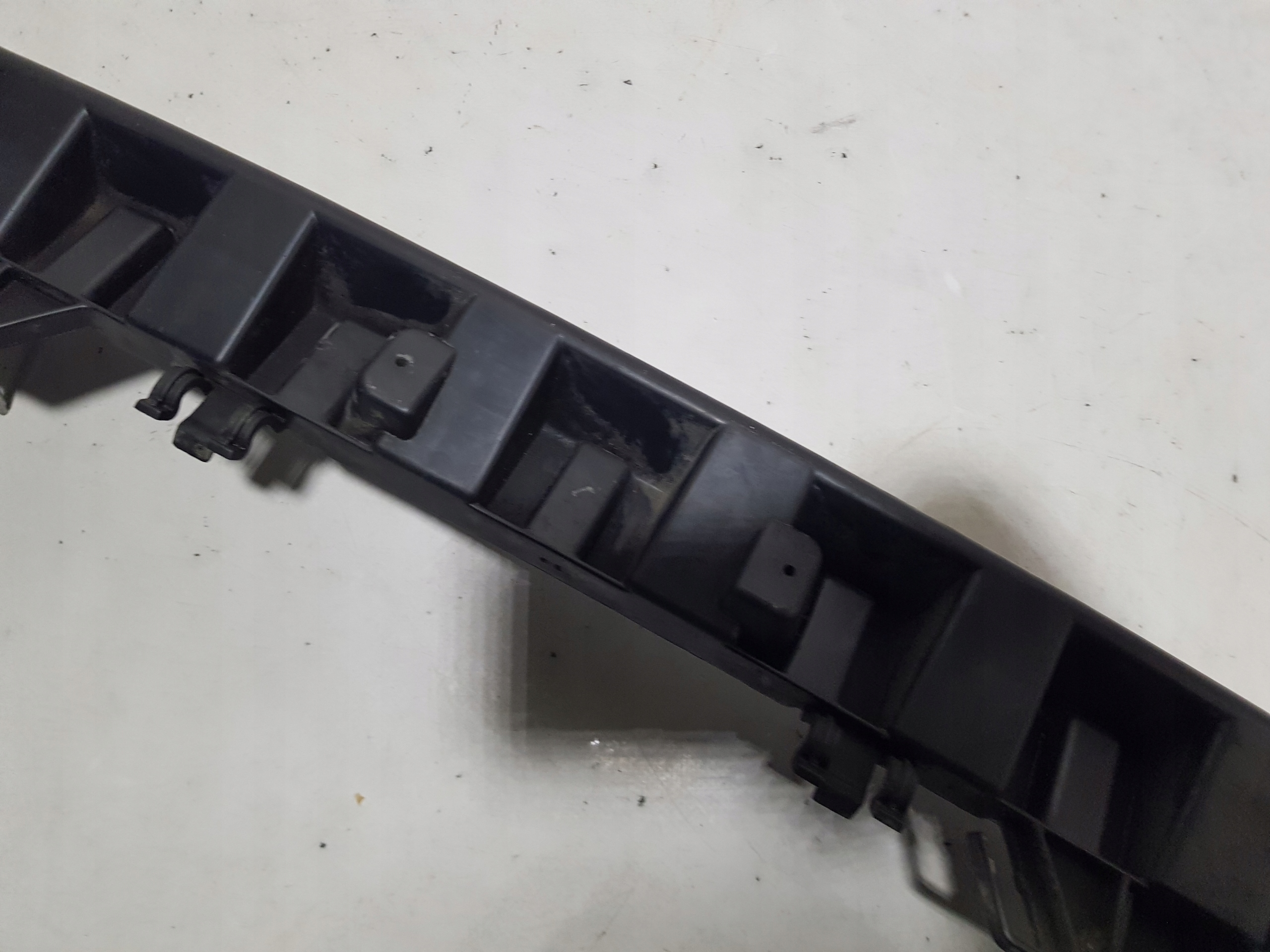 bumper bracket rear part MERCEDES E W207 A2078850165