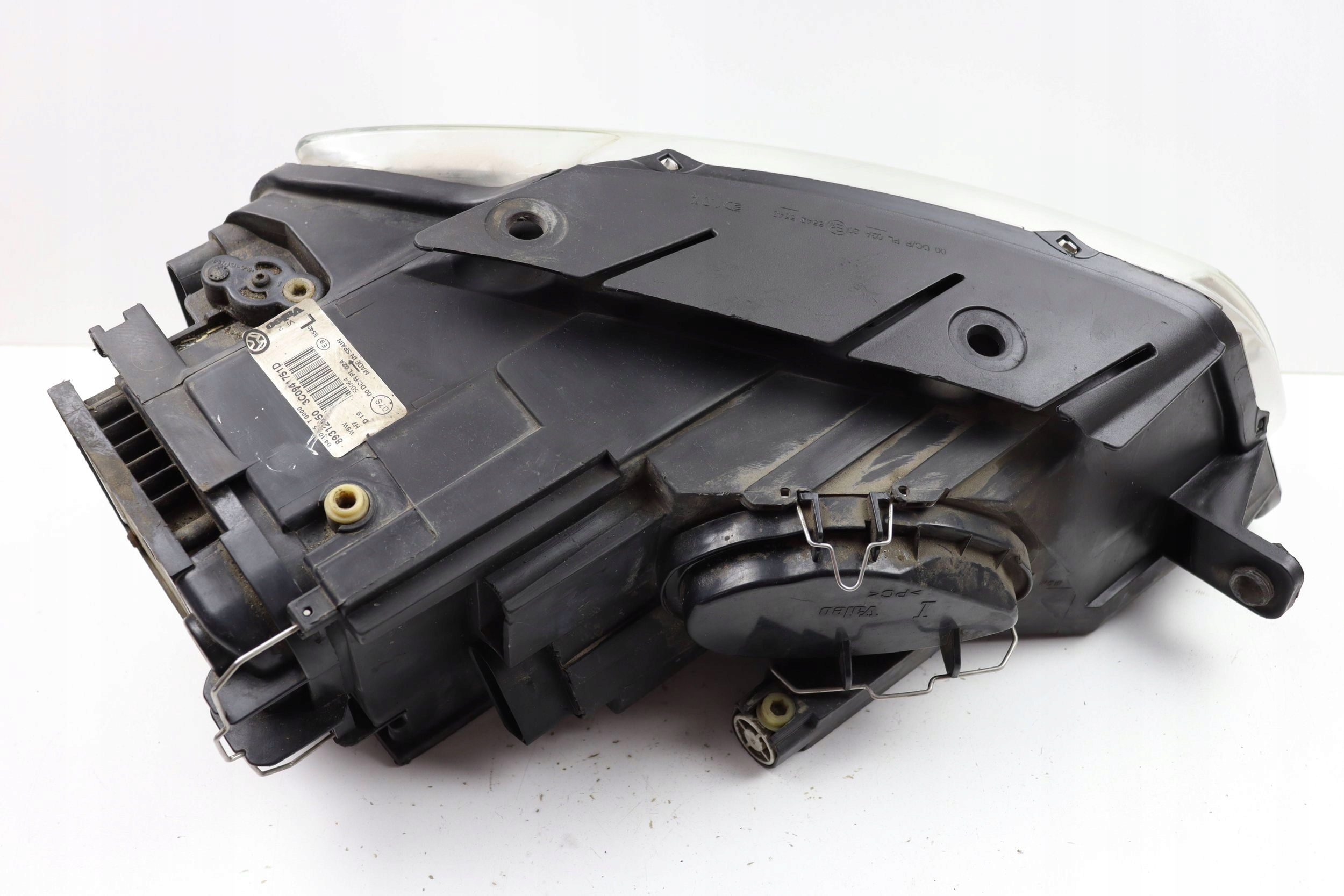 VW PASSAT B6 light front left front BI-XENON SKRETNA EUROPA 3C0941751D