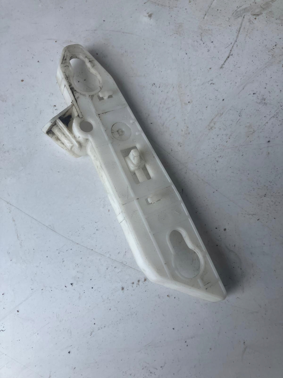 bumper bracket left front PEUGEOT 308 T9 AA36136489
