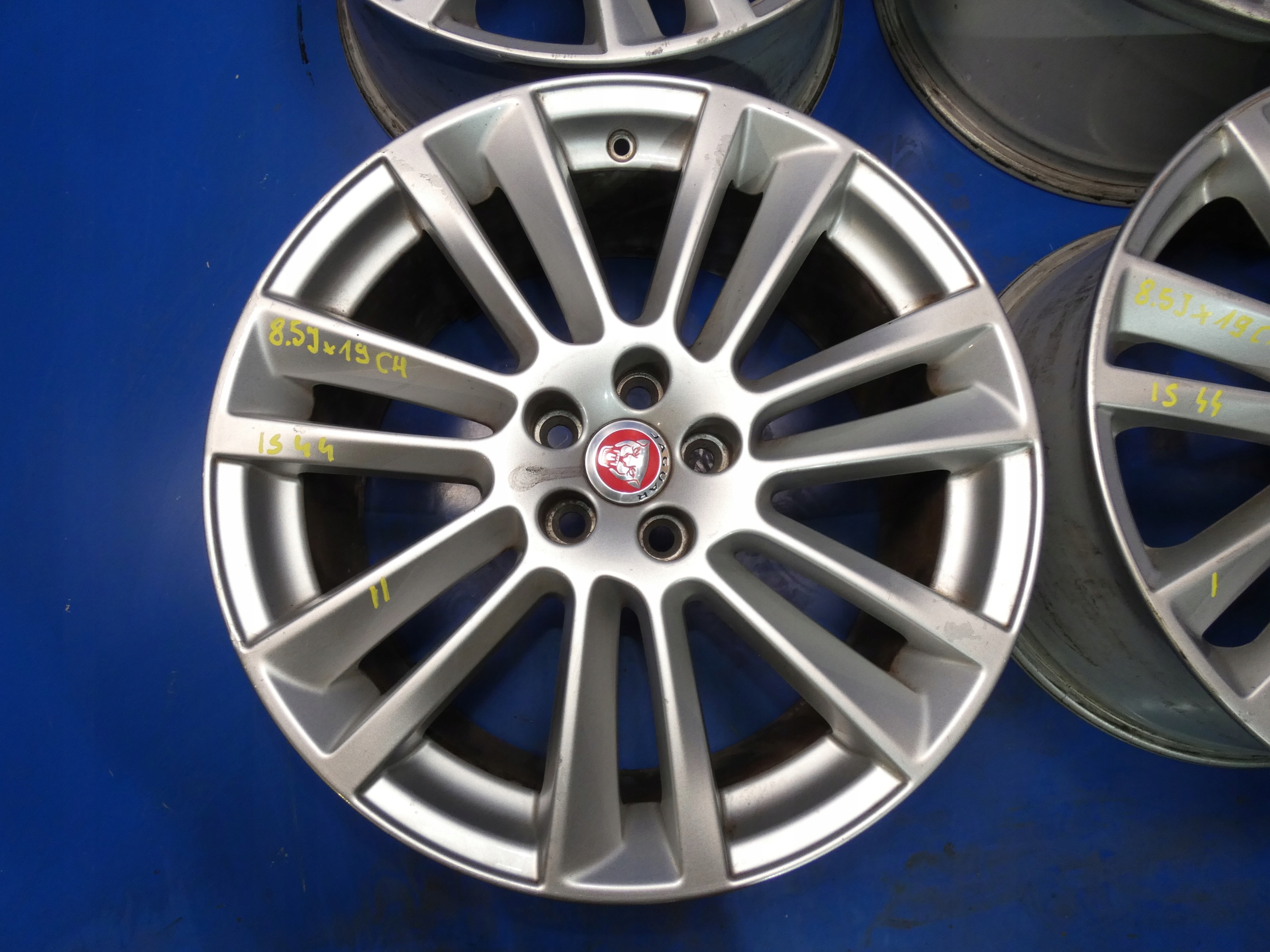 JAGUAR F-PACE discs aluminium 19 R19 KOMPLET 5X108