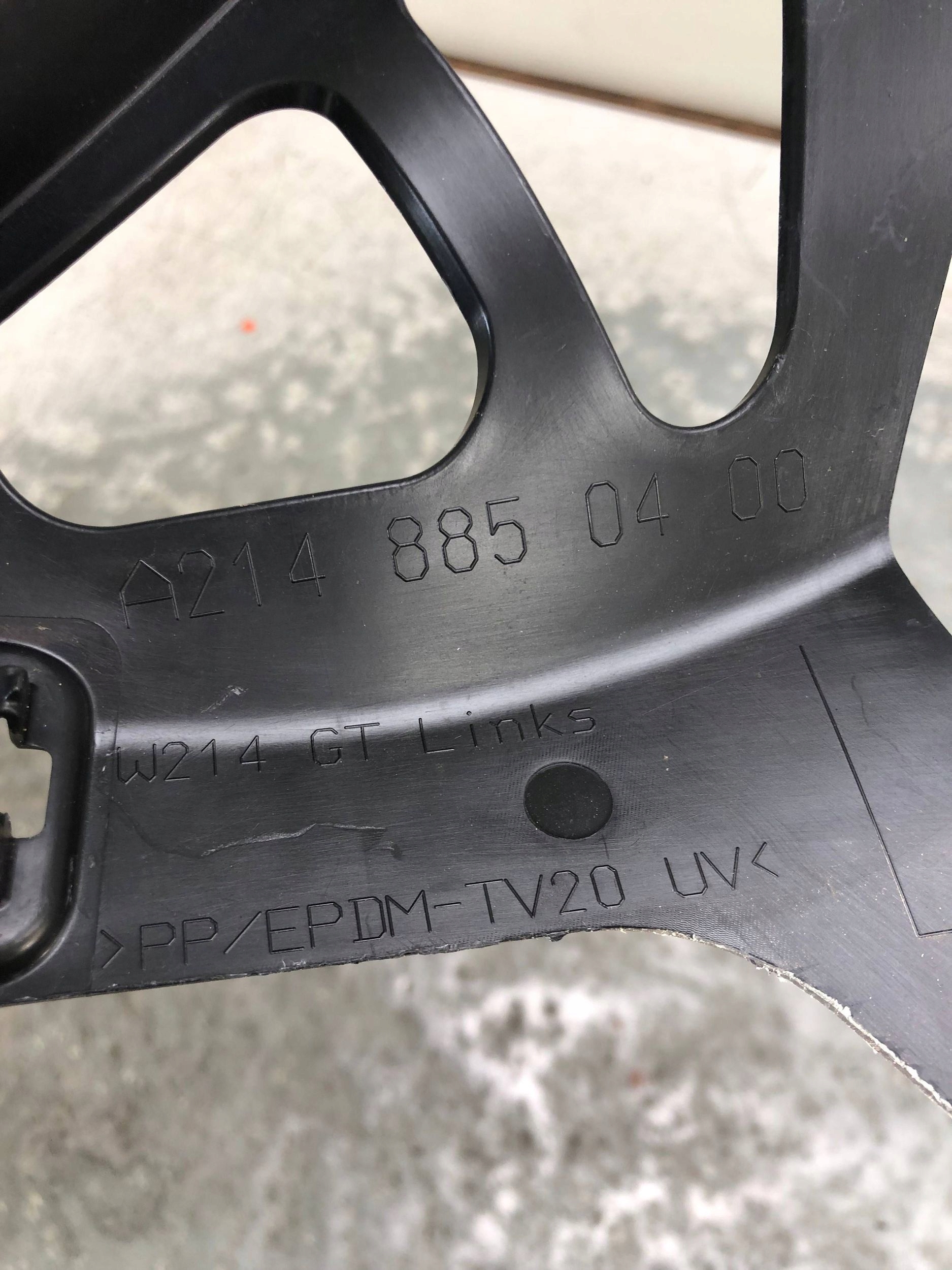 bumper bracket left front MERCEDES W214 A2148850400