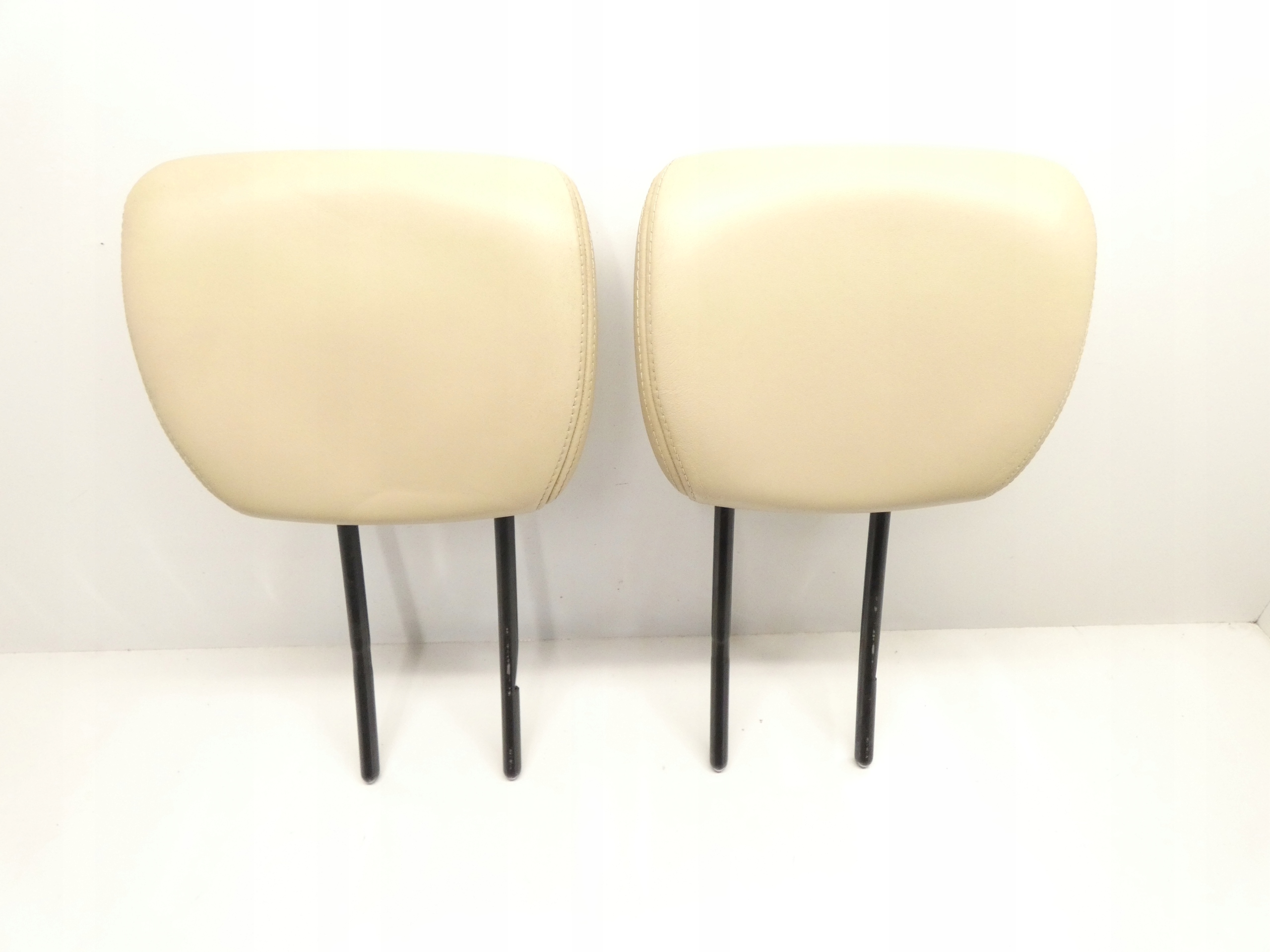 rest front front left right RENAULT MODUS 04-08 leather without