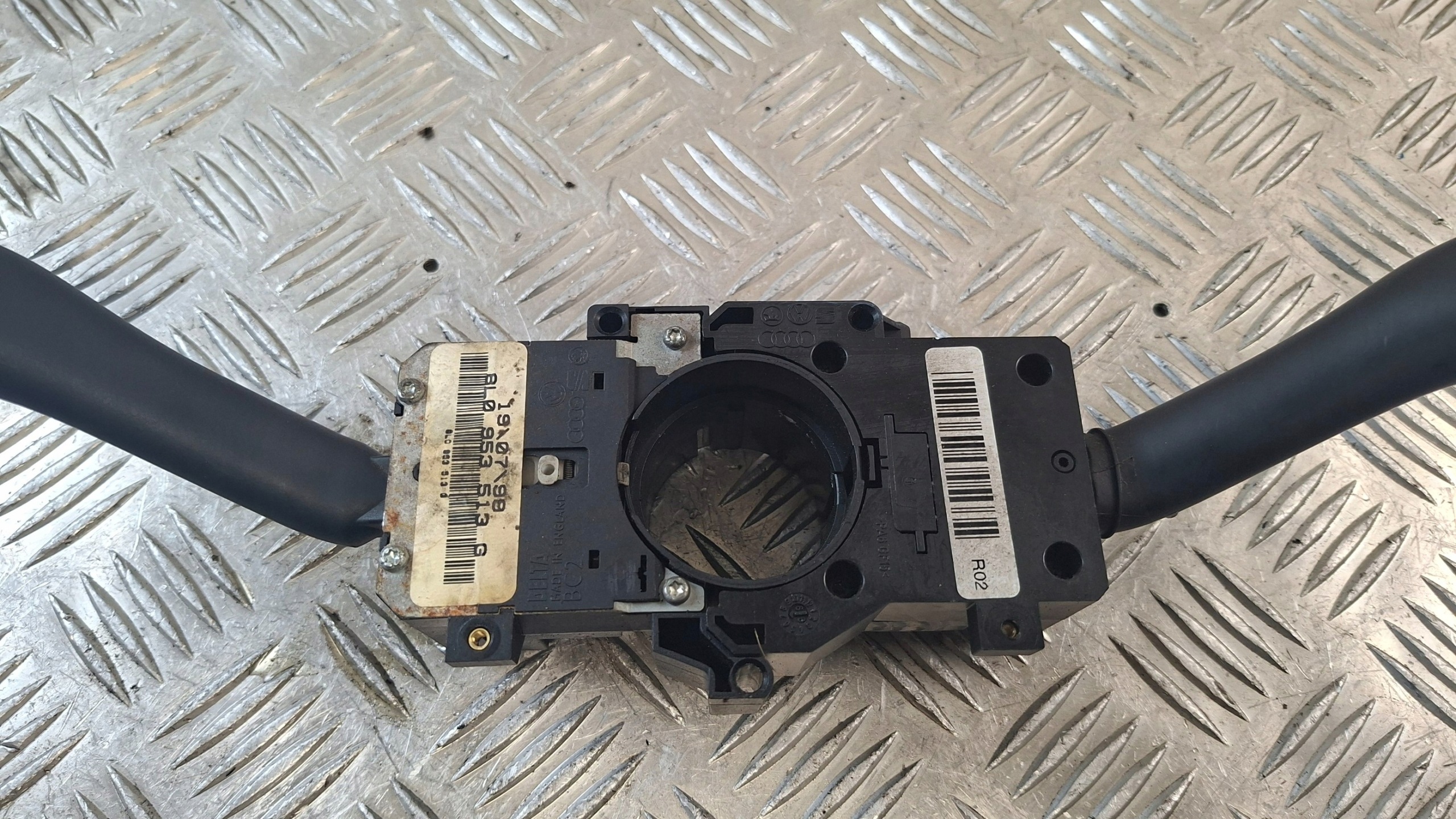 commande levier commodo sous volant VW GOLF IV