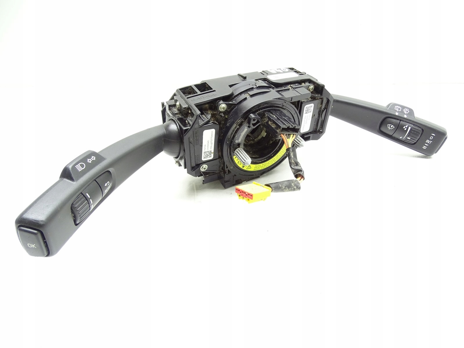 steering wheel levers and controls control ring VOLVO V40 II 31481765