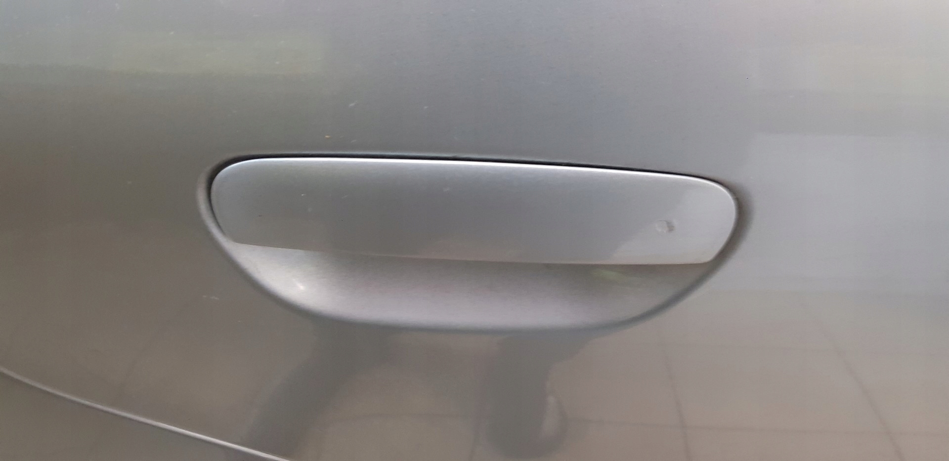 AUDI A3 8L колір LY7W зовнішня дверна ручка