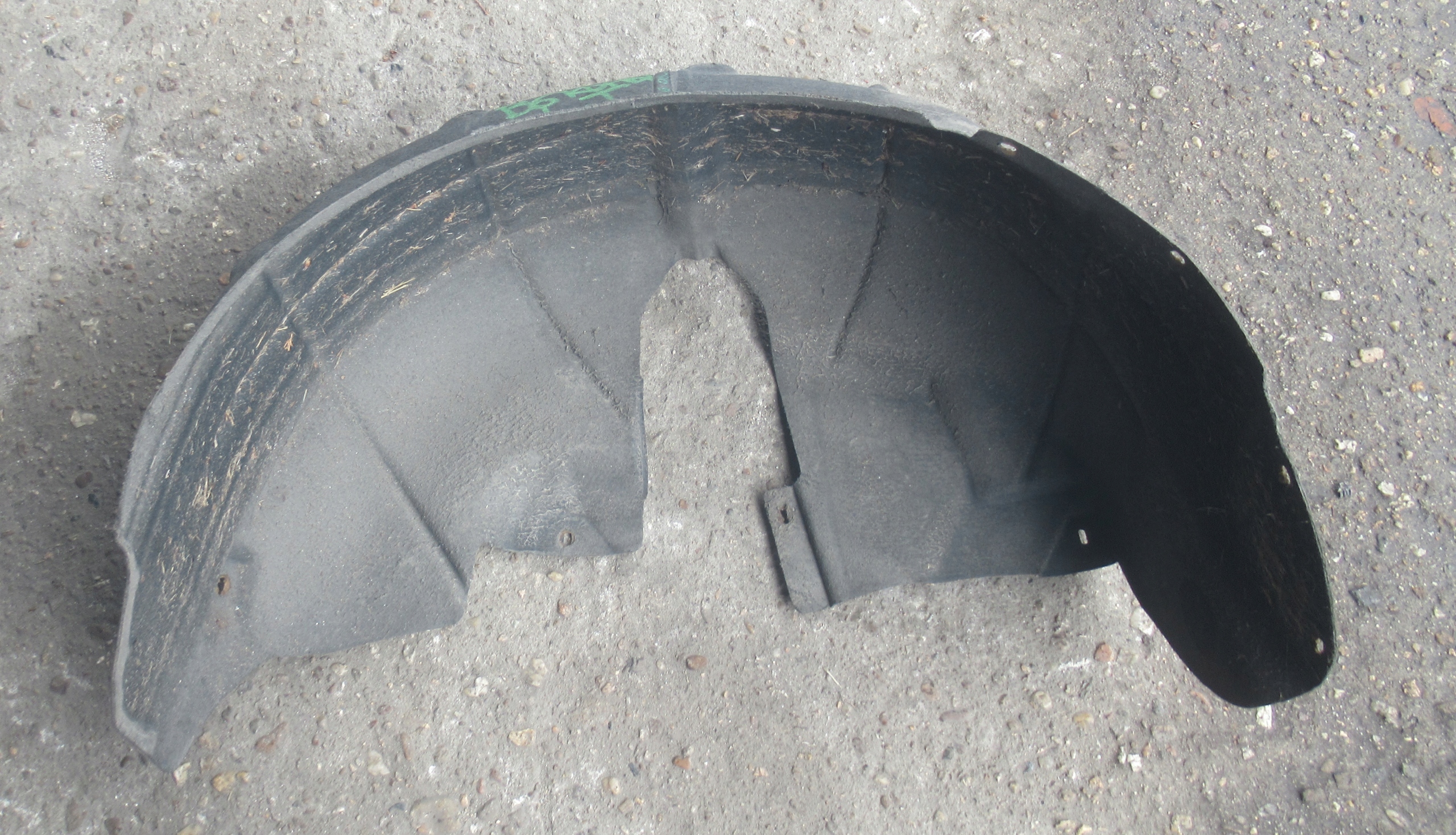 VW PASSAT B6 KOMBI 2.0 TDI 06R mudguard left rear part
