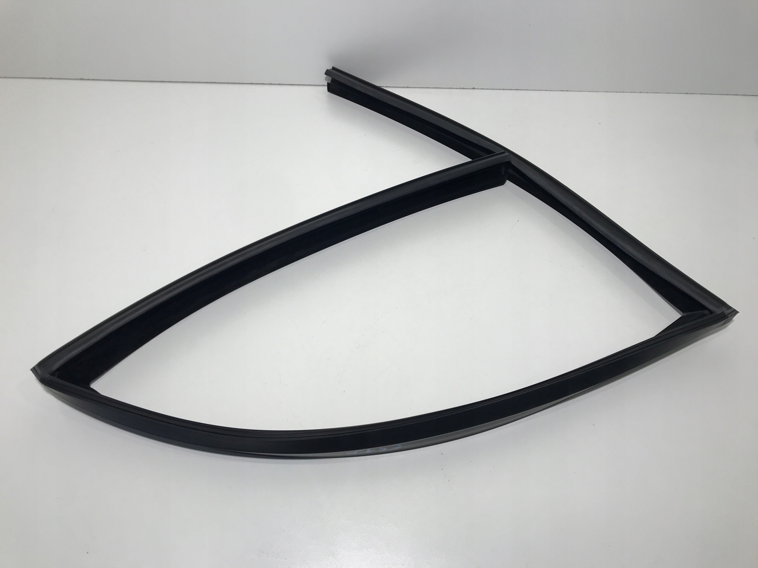 Напрямна скла ЗД П BMW E61 7044182