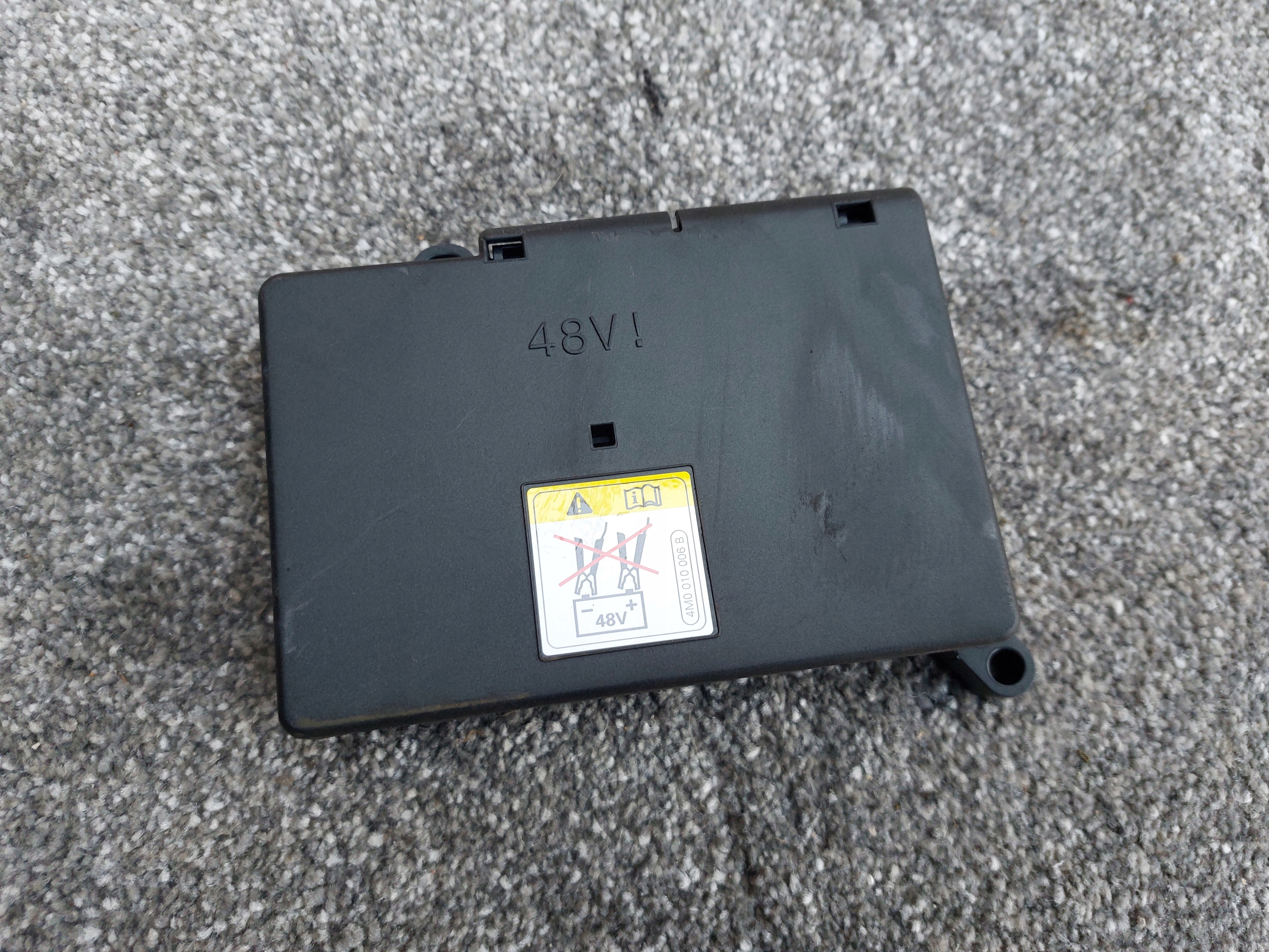 Module fusibles AUDI Q7 4M0941828G
