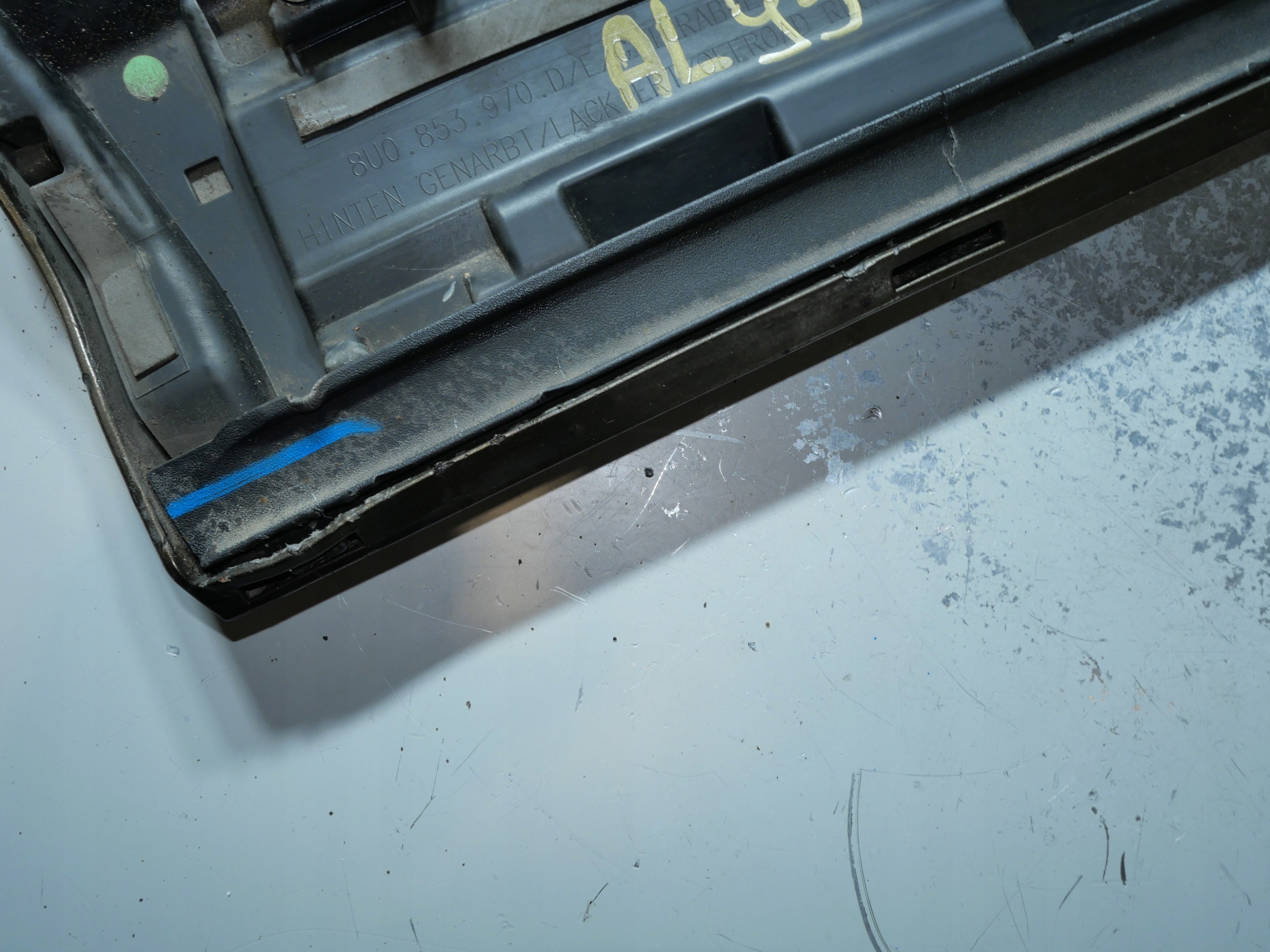 AUDI Q3 8U moulding door right 8U0853970D