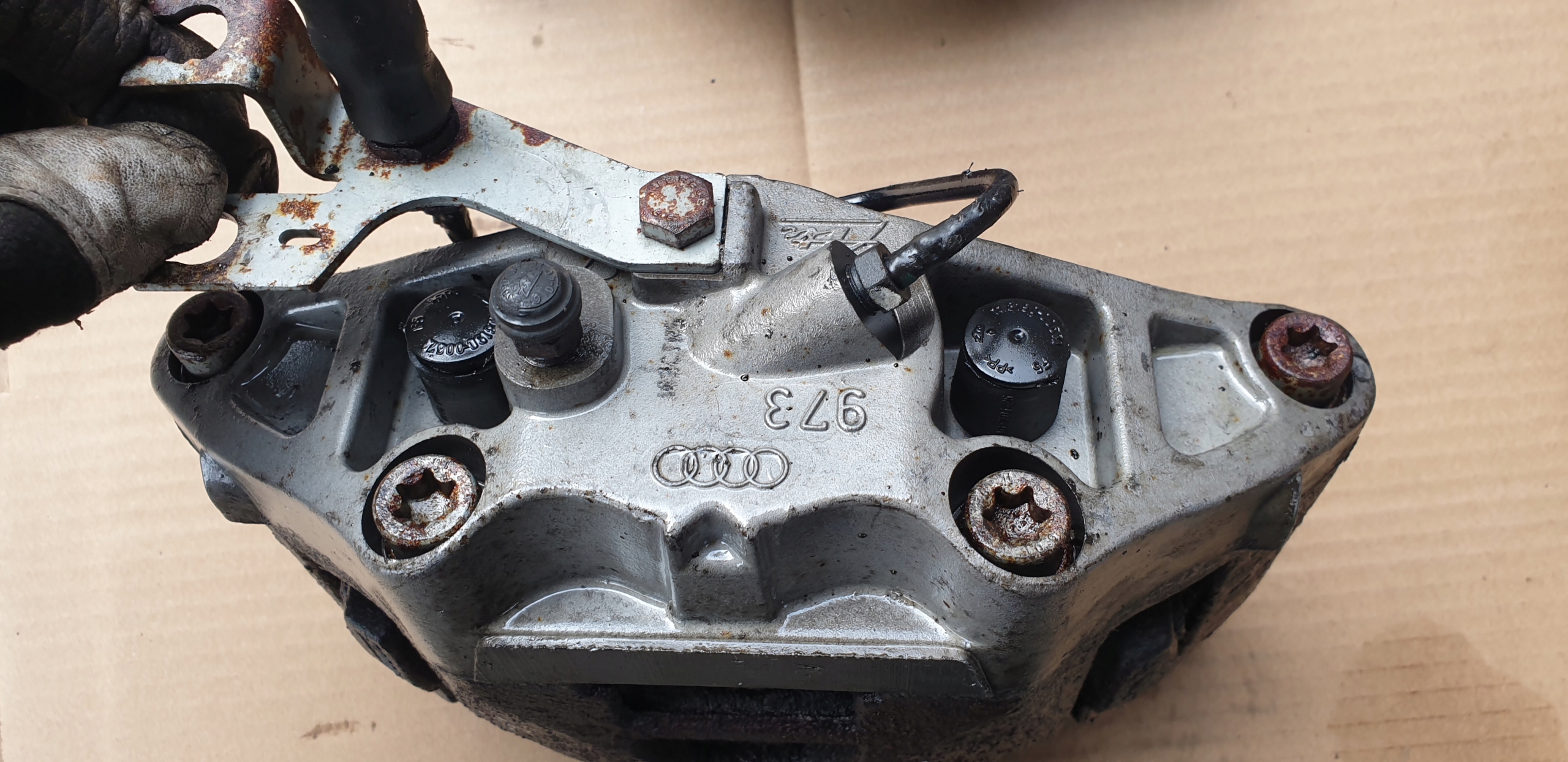 caliper front right AUDI A4 B7 A6 C6 2.7 3.0 TDI 2004-2008