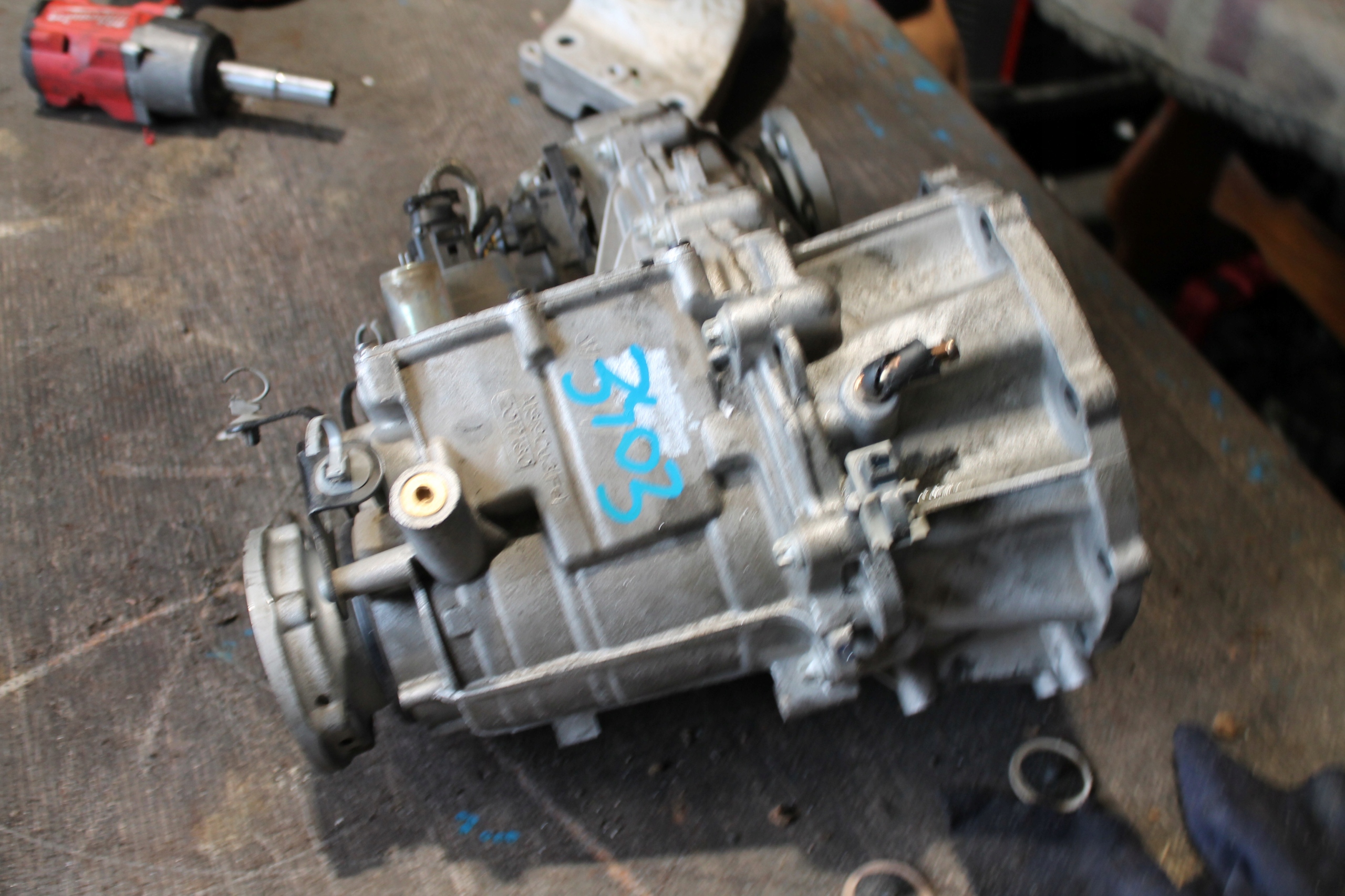 3403. REDUKTOR cambio ingranaggi RANGE ROVER MY42-7K780-BC