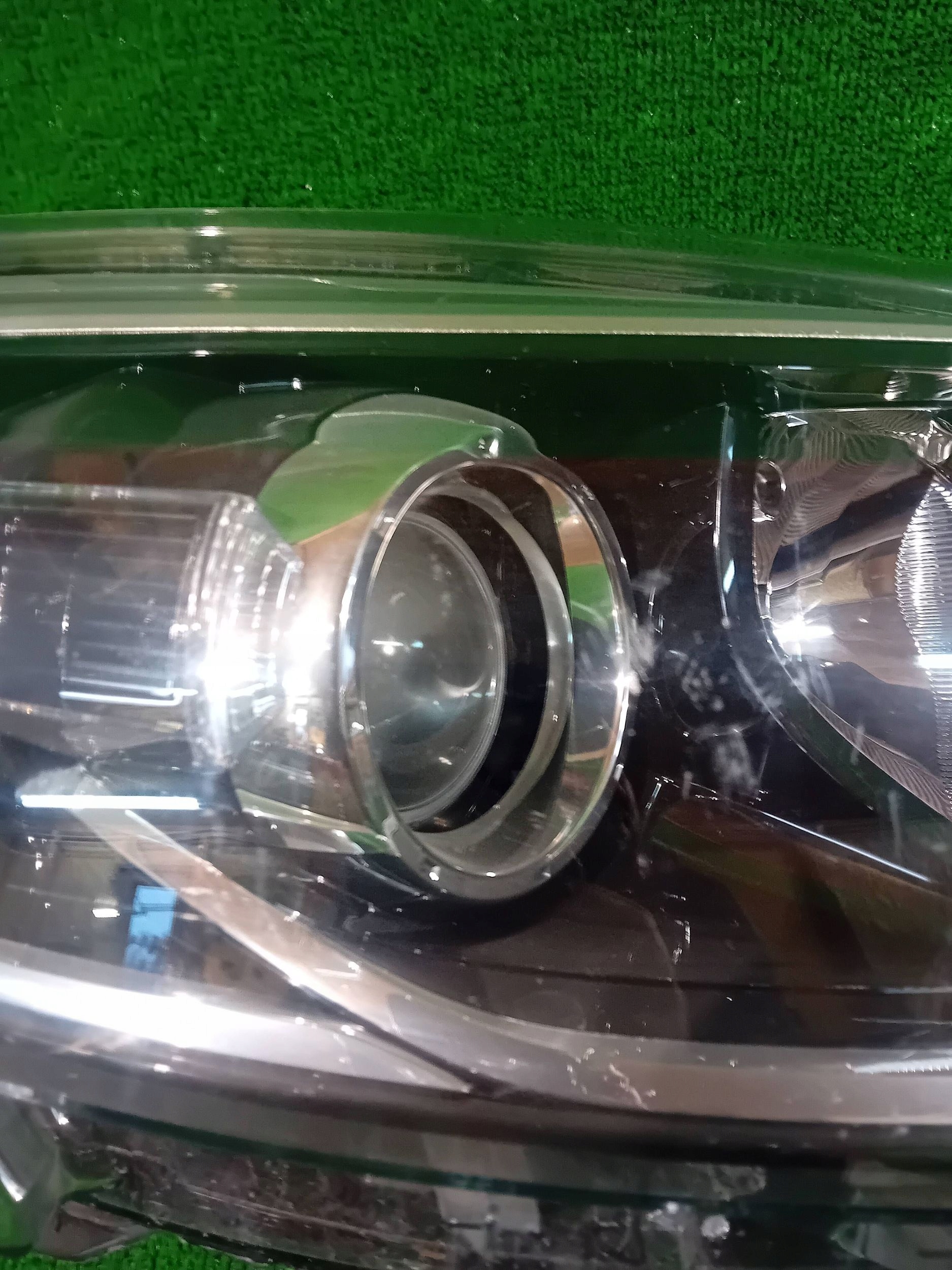 REFLEKTOR right front RENAULT CAPTUR and 13- lens NR.798