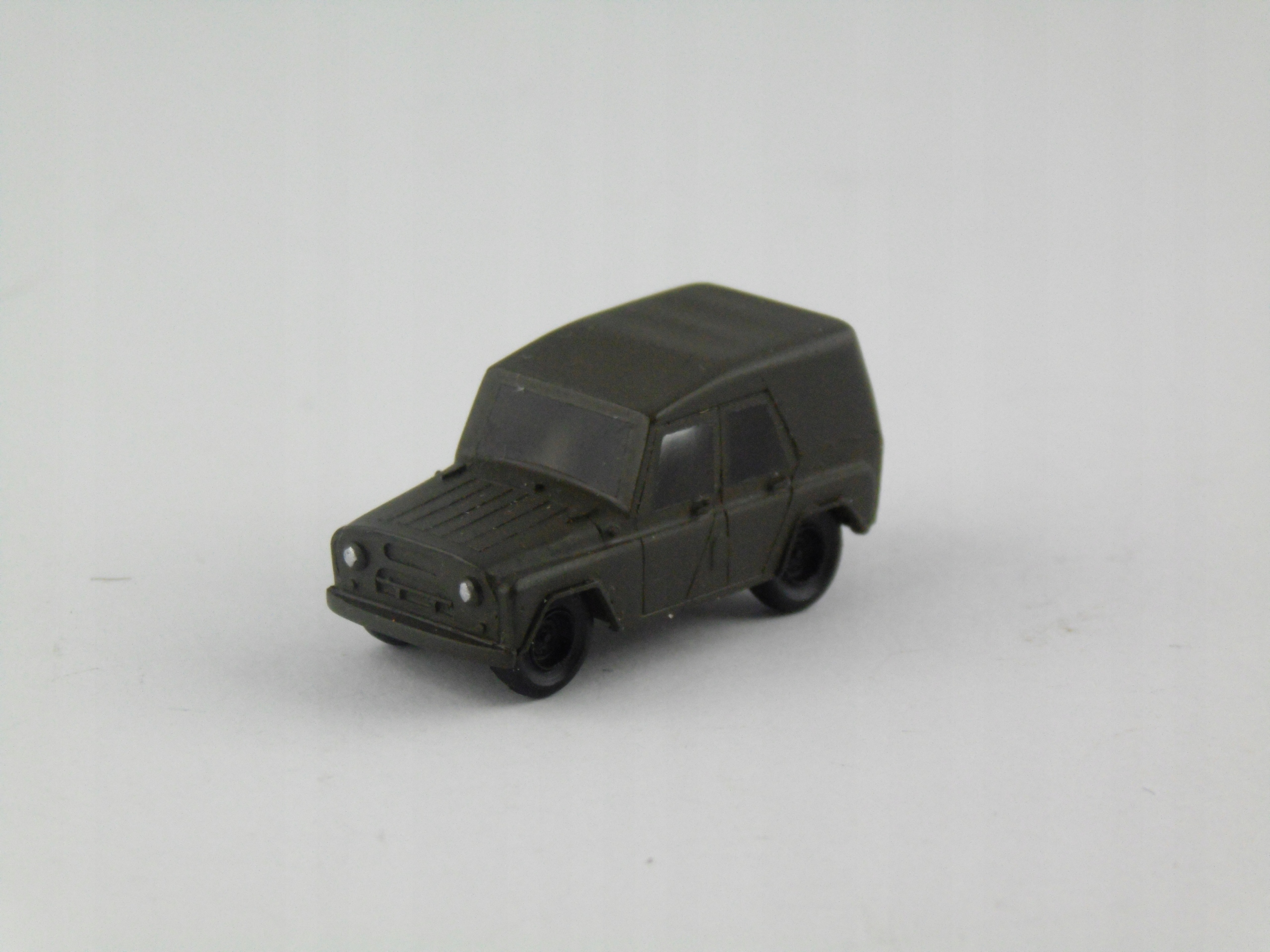 UAZ 469 TT 1:120 9581