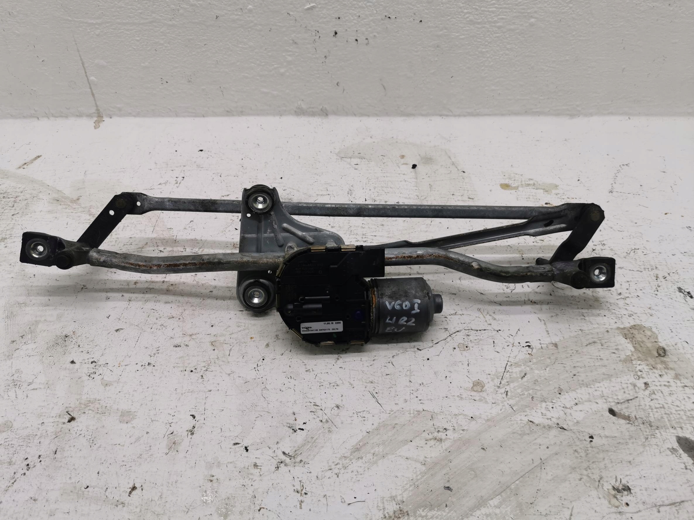 wiper mechanism front VOLVO V60 and 3397021173