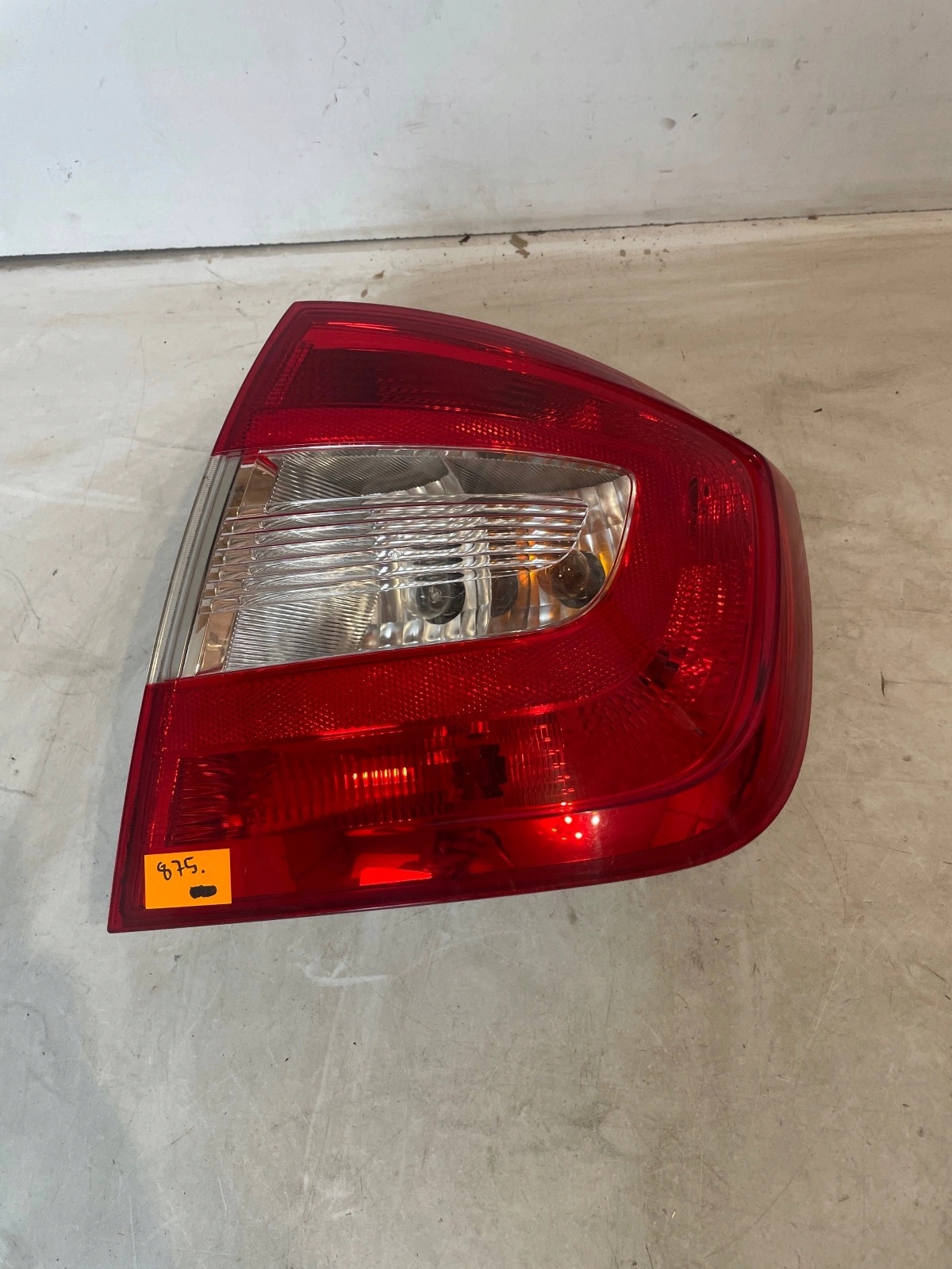 light rear part rear right Skoda Rapid HB