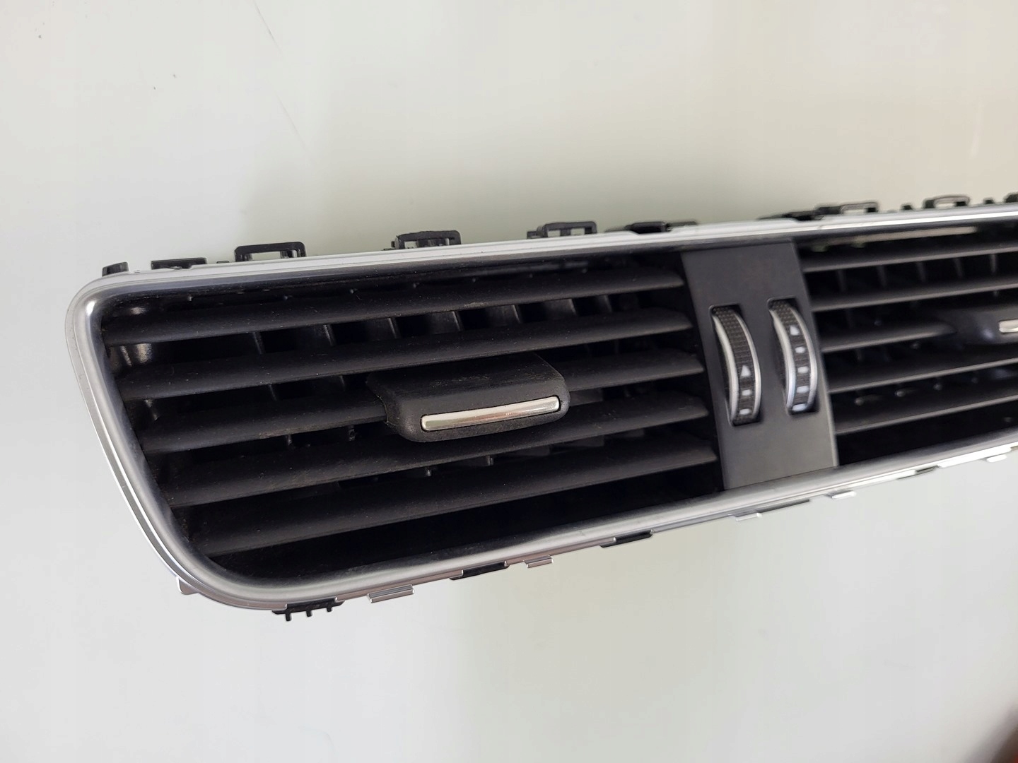 grid air conditioning devices central AUDI A4 B8 A5 8T 8T2820951D