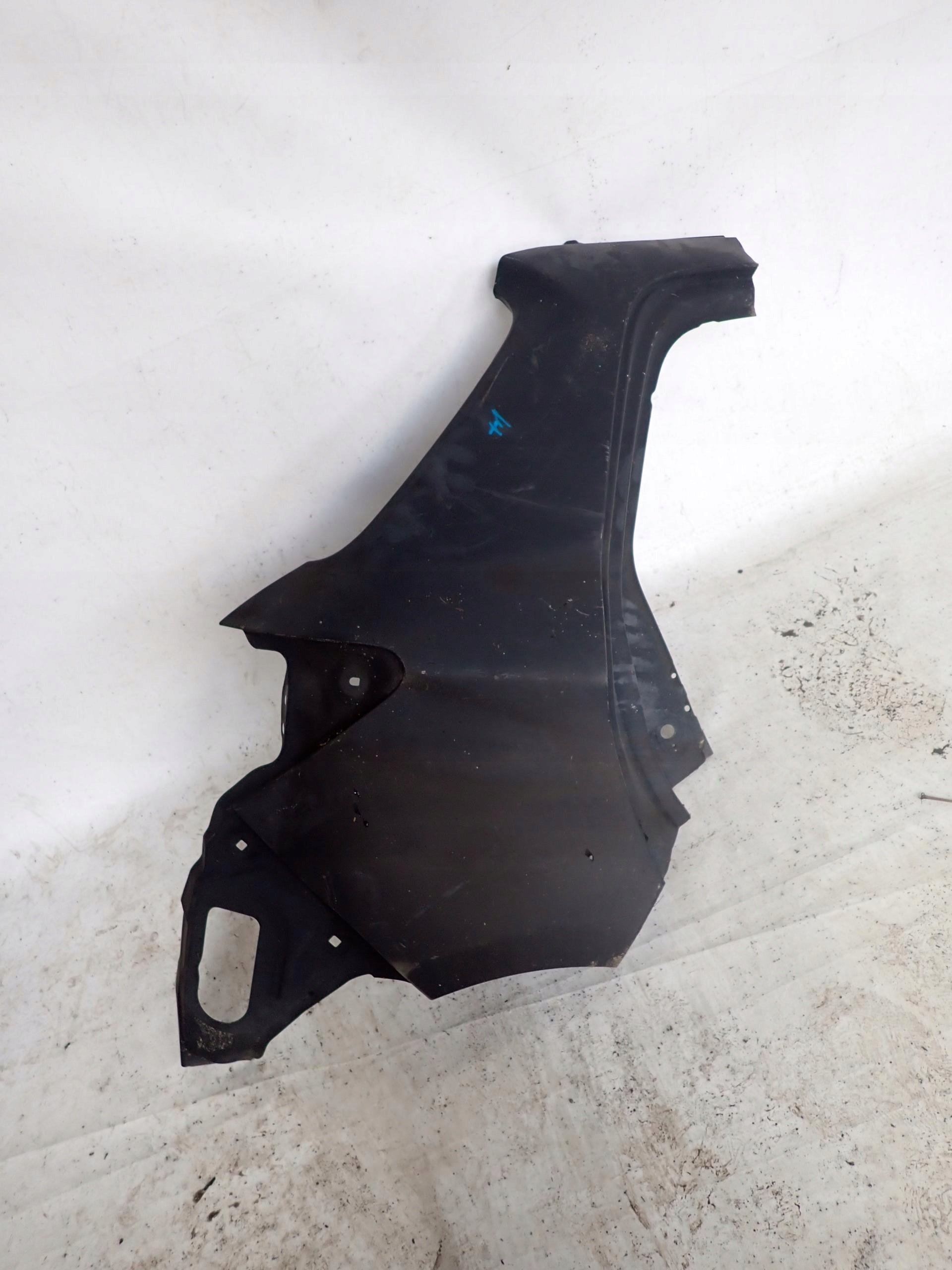 fender right rear part side TOYOTA YARIS III