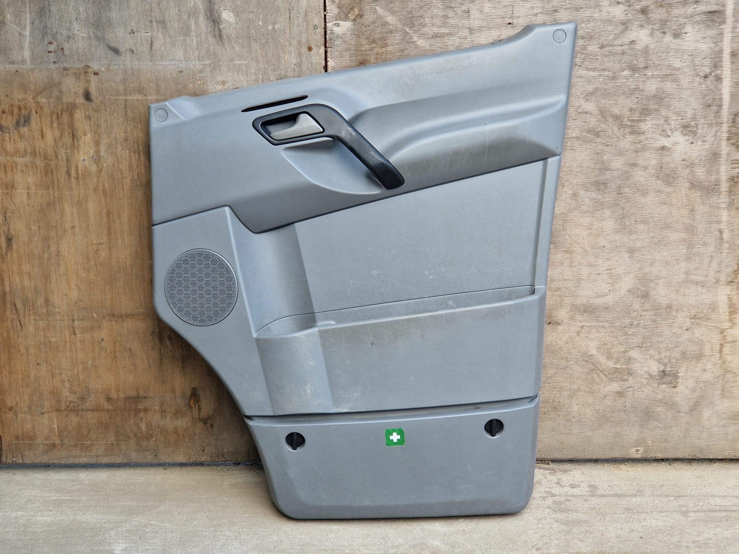 SPRINTER W906 TAPICERKA BOCZEK PRAWY PRZOD + KLAMKA