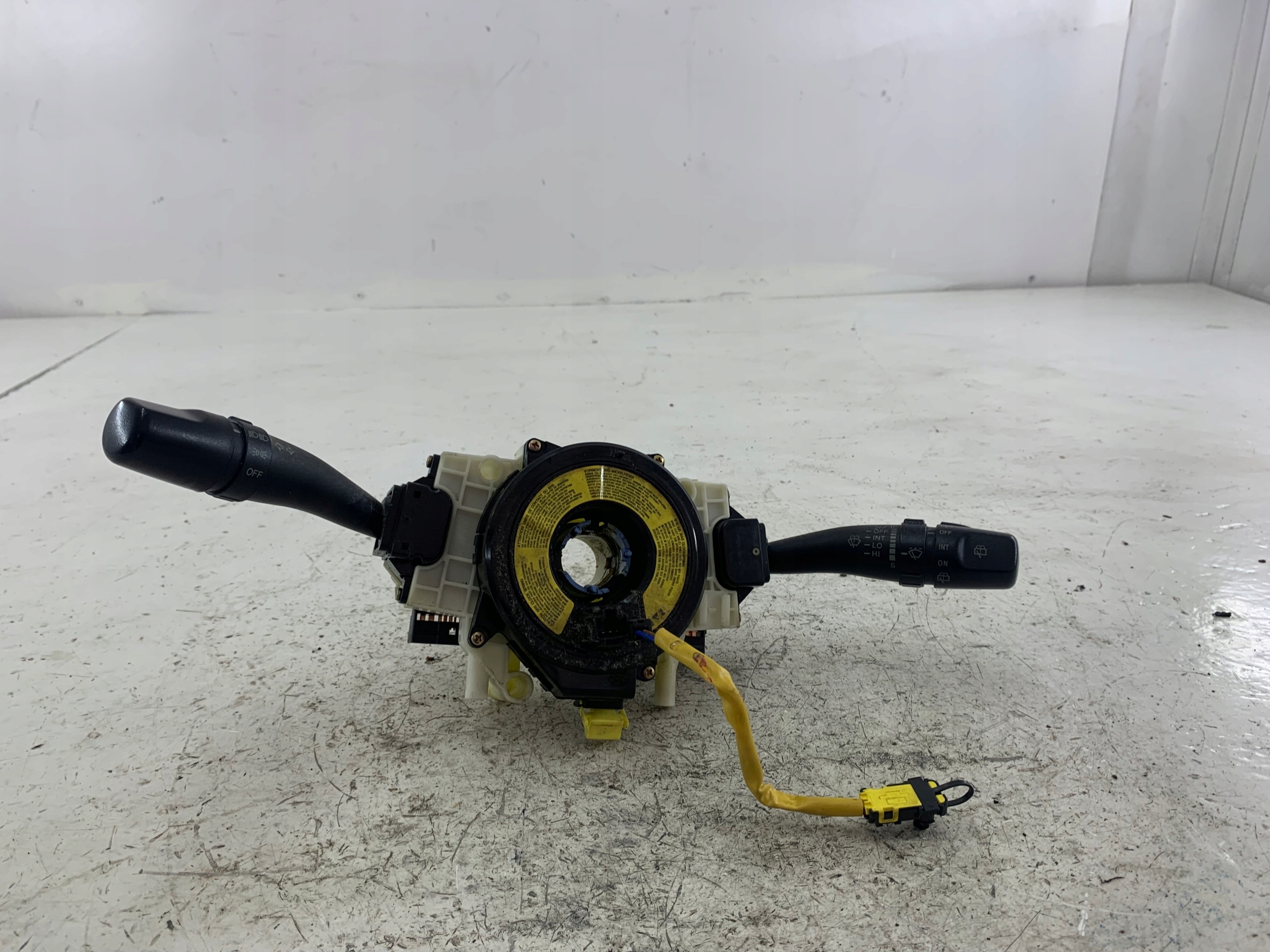 HYUNDAI MATRIX et commande levier commodo sous volant 93400-17250