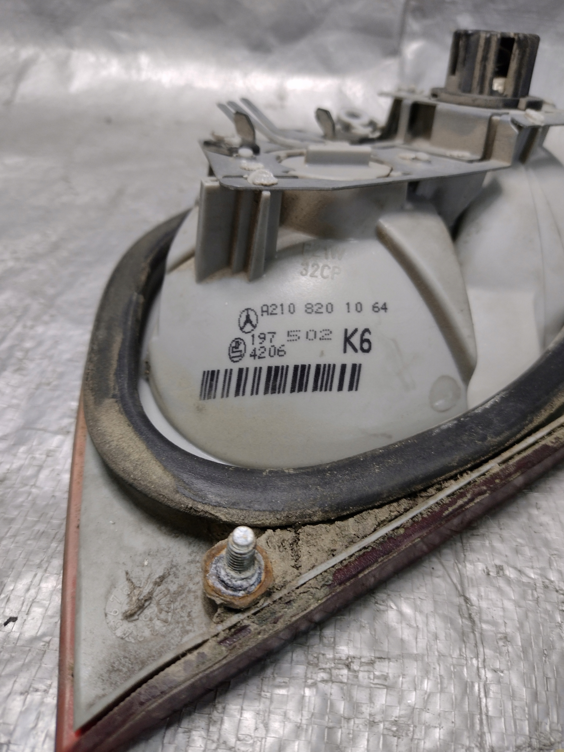 light rear right Mercedes W210 A2108201064