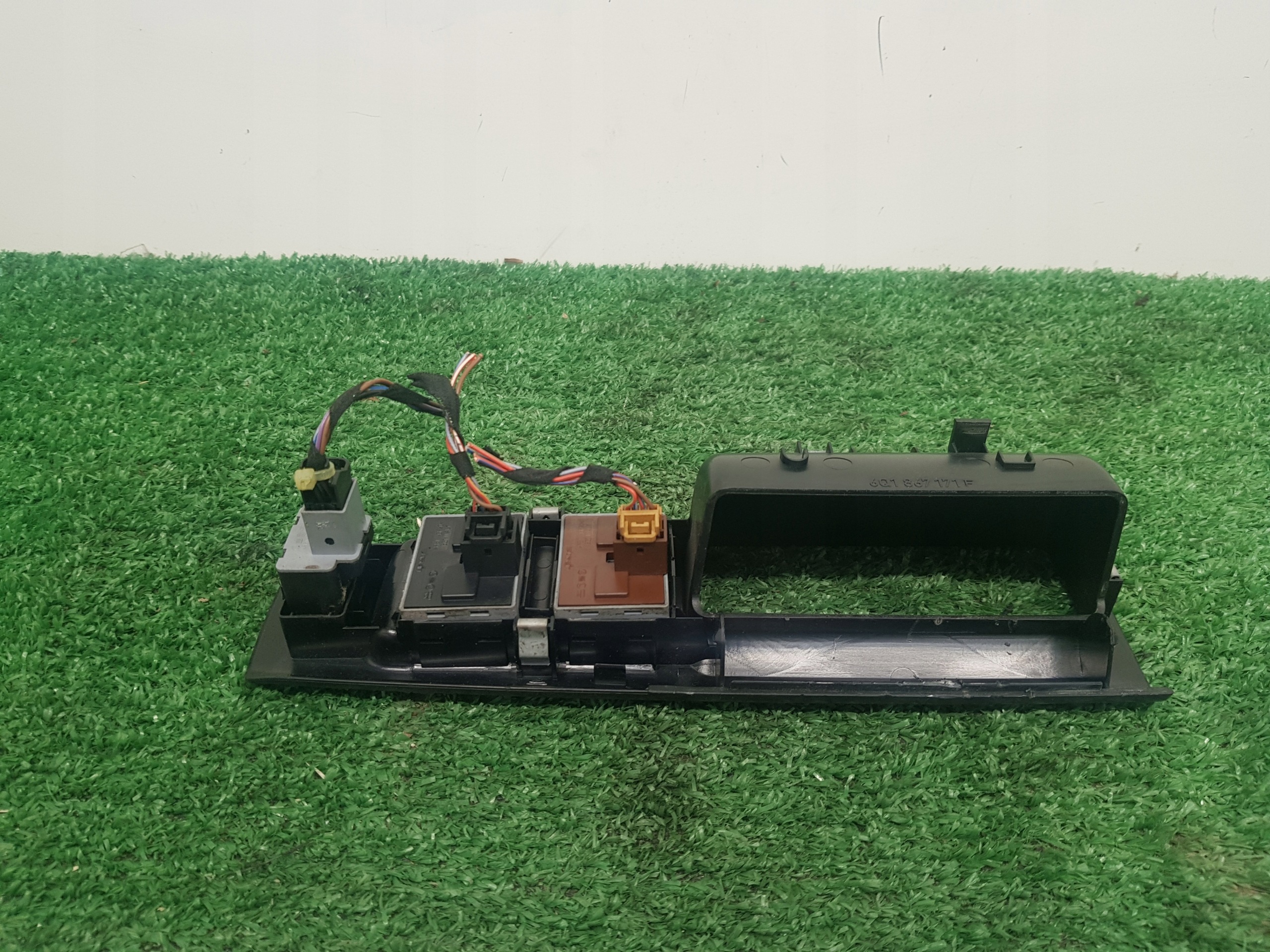 control panel of the window driver´s VOLKSWAGEN POLO 4 6Q1867171F